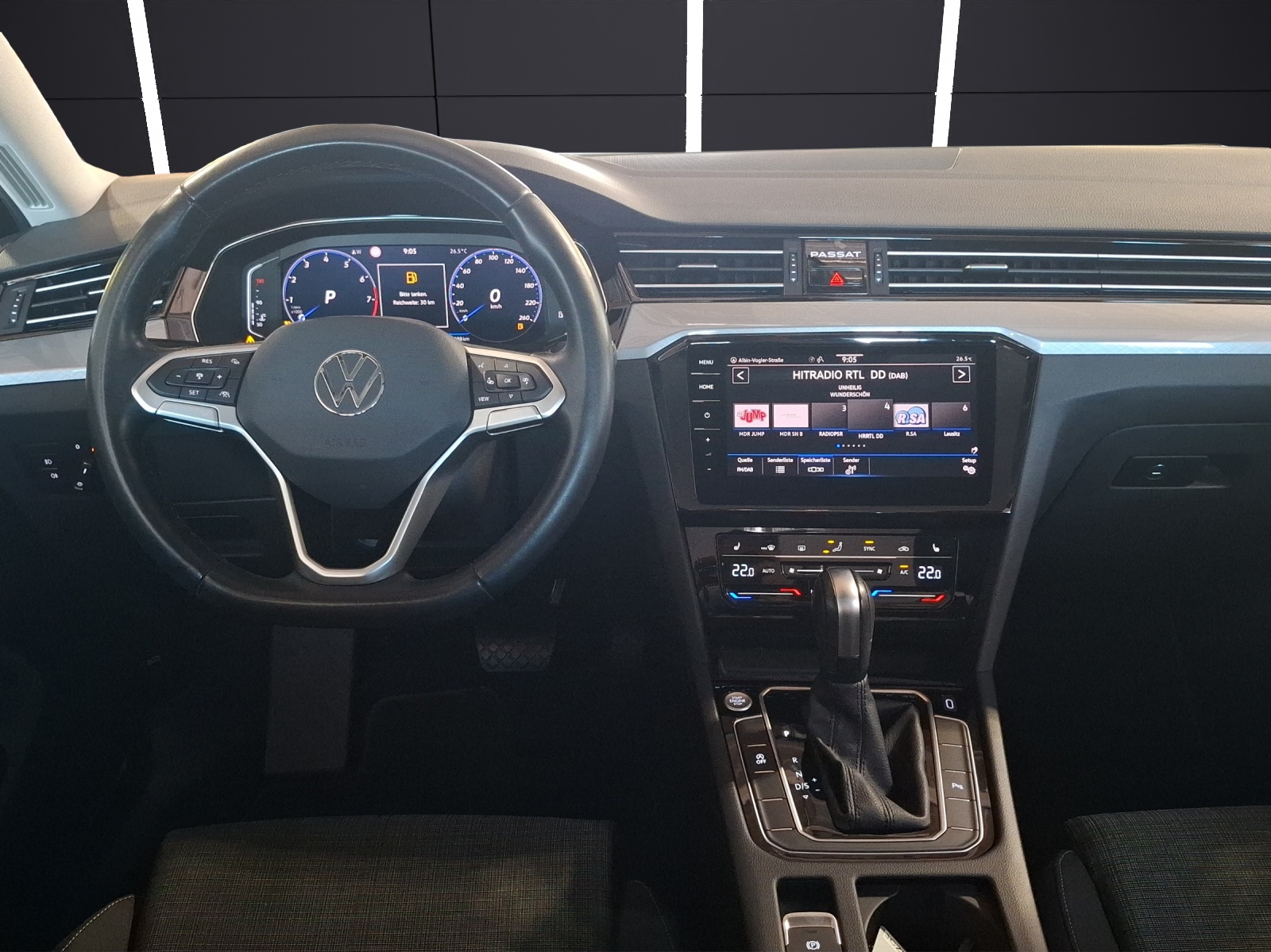 Fahrzeugabbildung Volkswagen Passat Variant TSI Business DSG LED Navi AID ACC RFK Harman SH