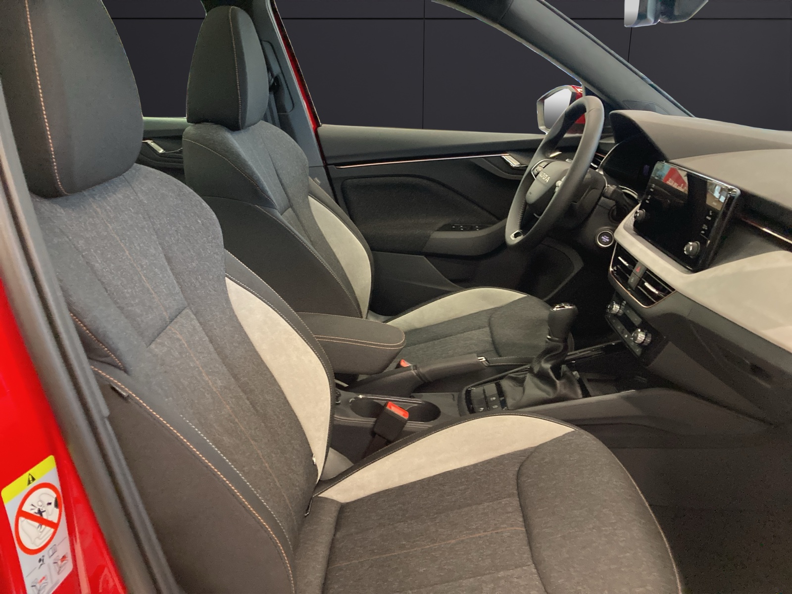 Fahrzeugabbildung SKODA Kamiq Tour 1.0TSI 85KW 6-Gang MATRIX LED, SHZ, OPEN SKY