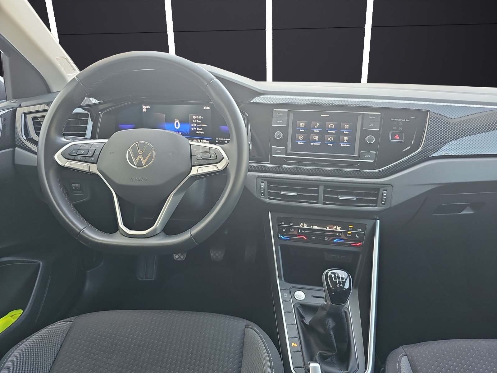 Fahrzeugabbildung Volkswagen Taigo Life LED AHK Climatronic AID ACC RFK SH LM