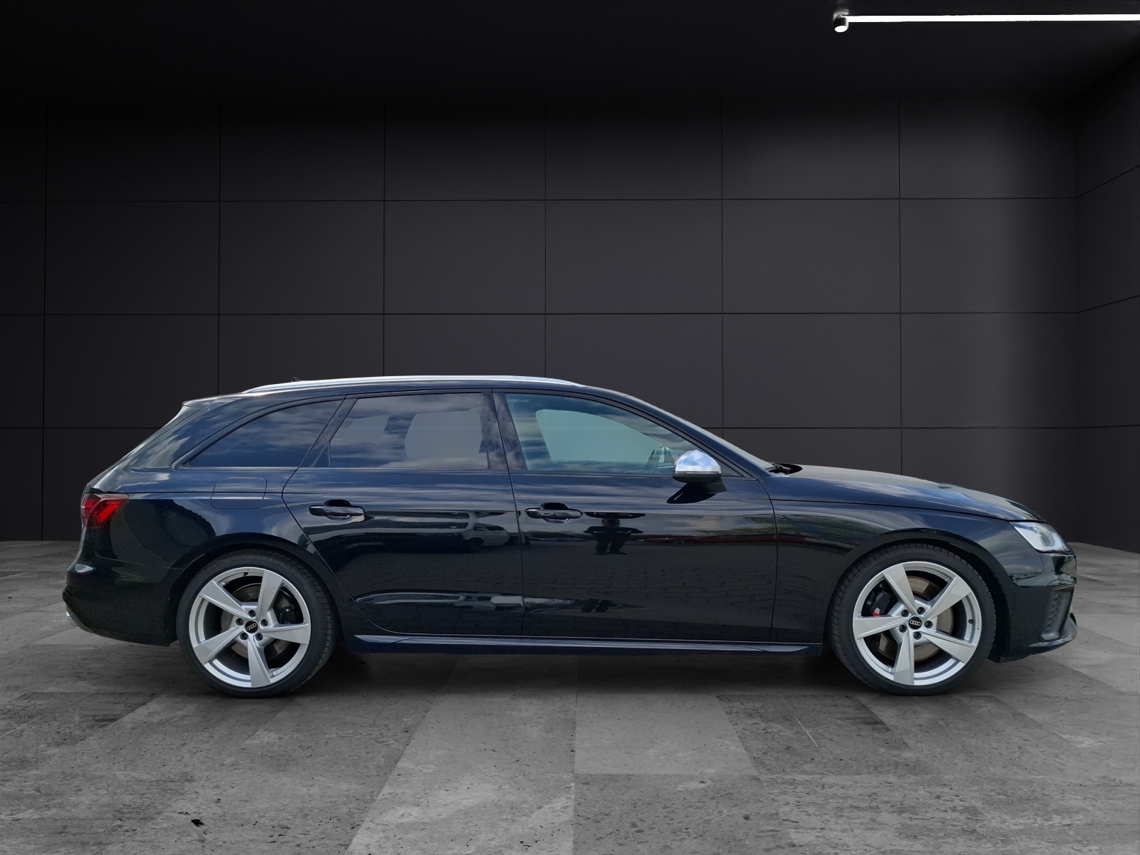 Fahrzeugabbildung Audi S4 Avant TDI quattro Matrix AHK Navi AVC Pano B&O ACC RFK SH 19