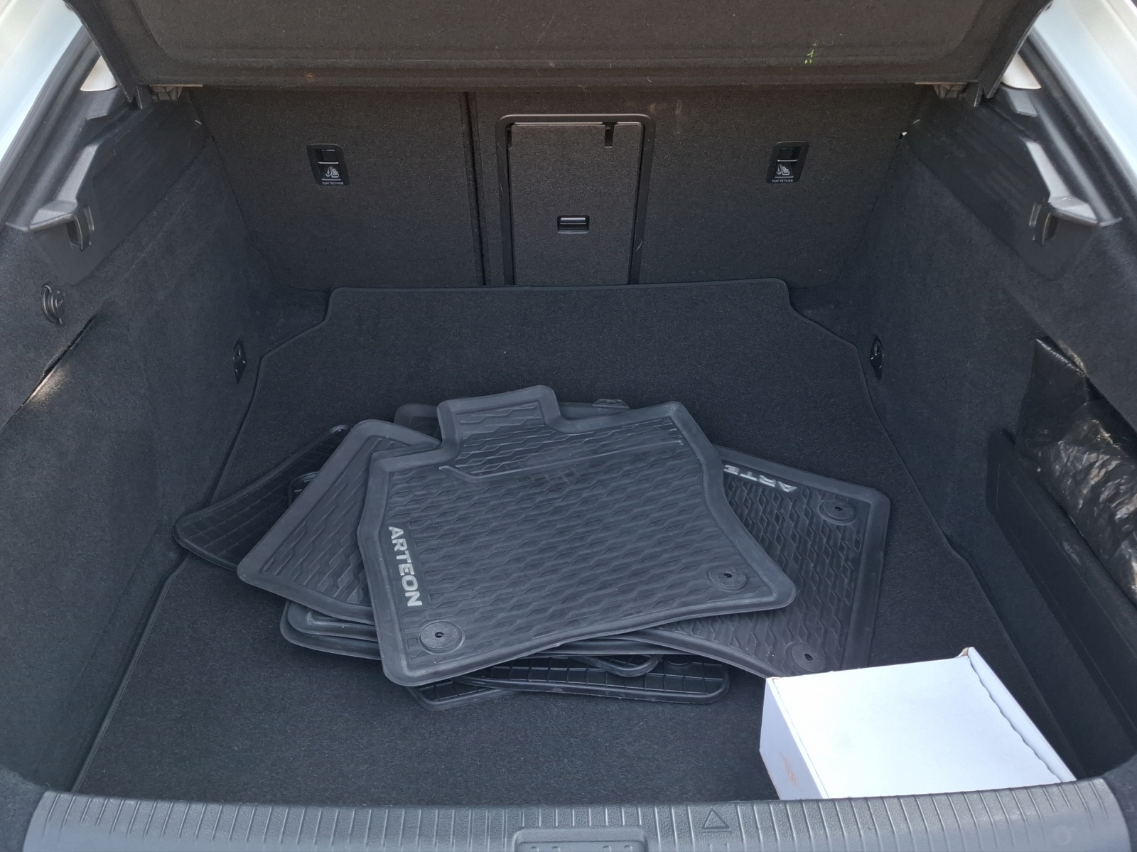 Fahrzeugabbildung Volkswagen Arteon TDI Elegance Standhzg AHK LED Navi Pano Harman Leder AID ACC 360° SHZ 20