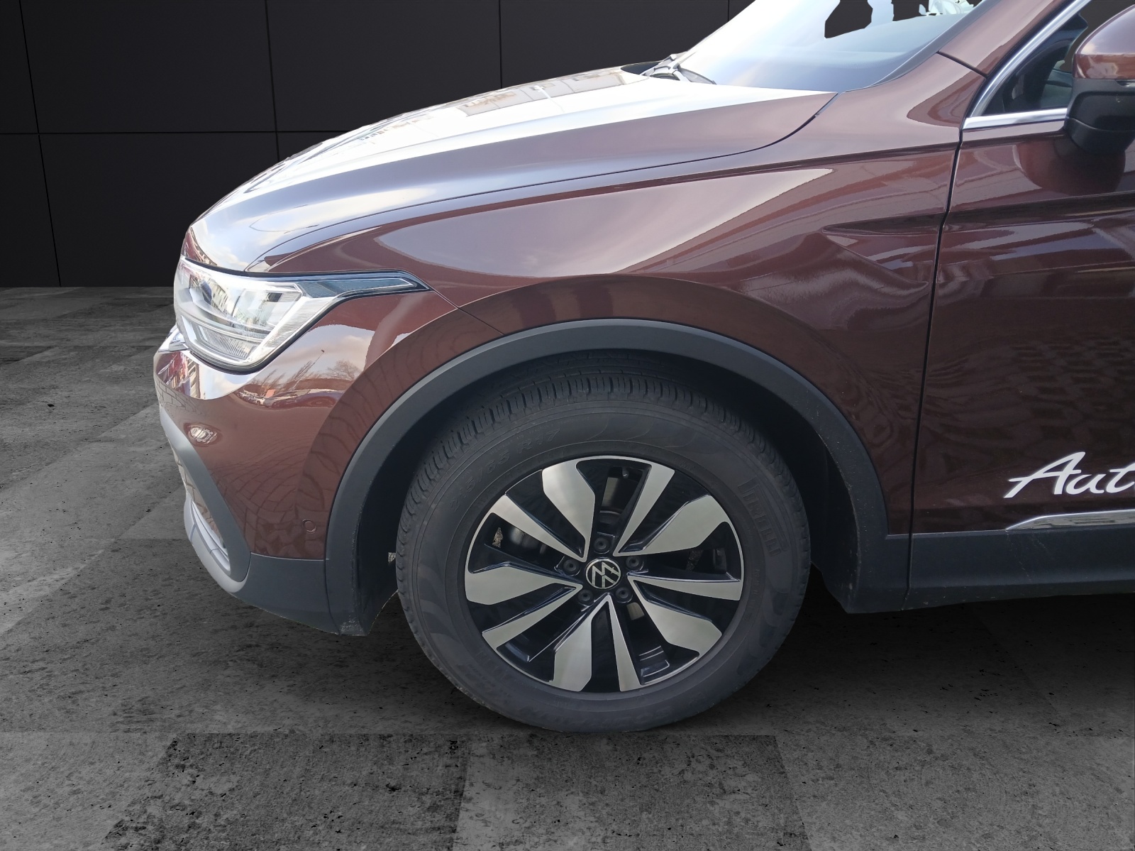 Fahrzeugabbildung Volkswagen Tiguan TDI Move DSG LED AHK Navi ACC RFK SH LM