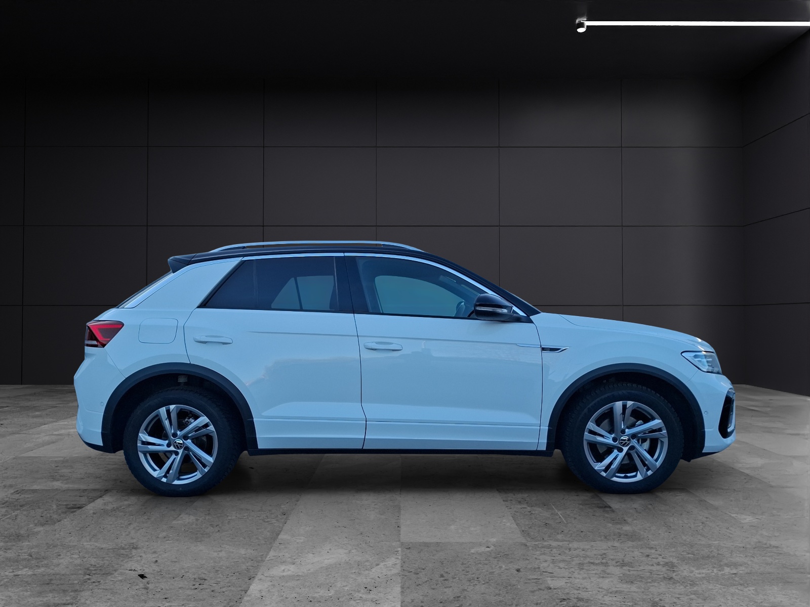 Fahrzeugabbildung Volkswagen T-Roc TSI R-Line DSG LED-plus AHK Navi AID ACC RFK SH 17