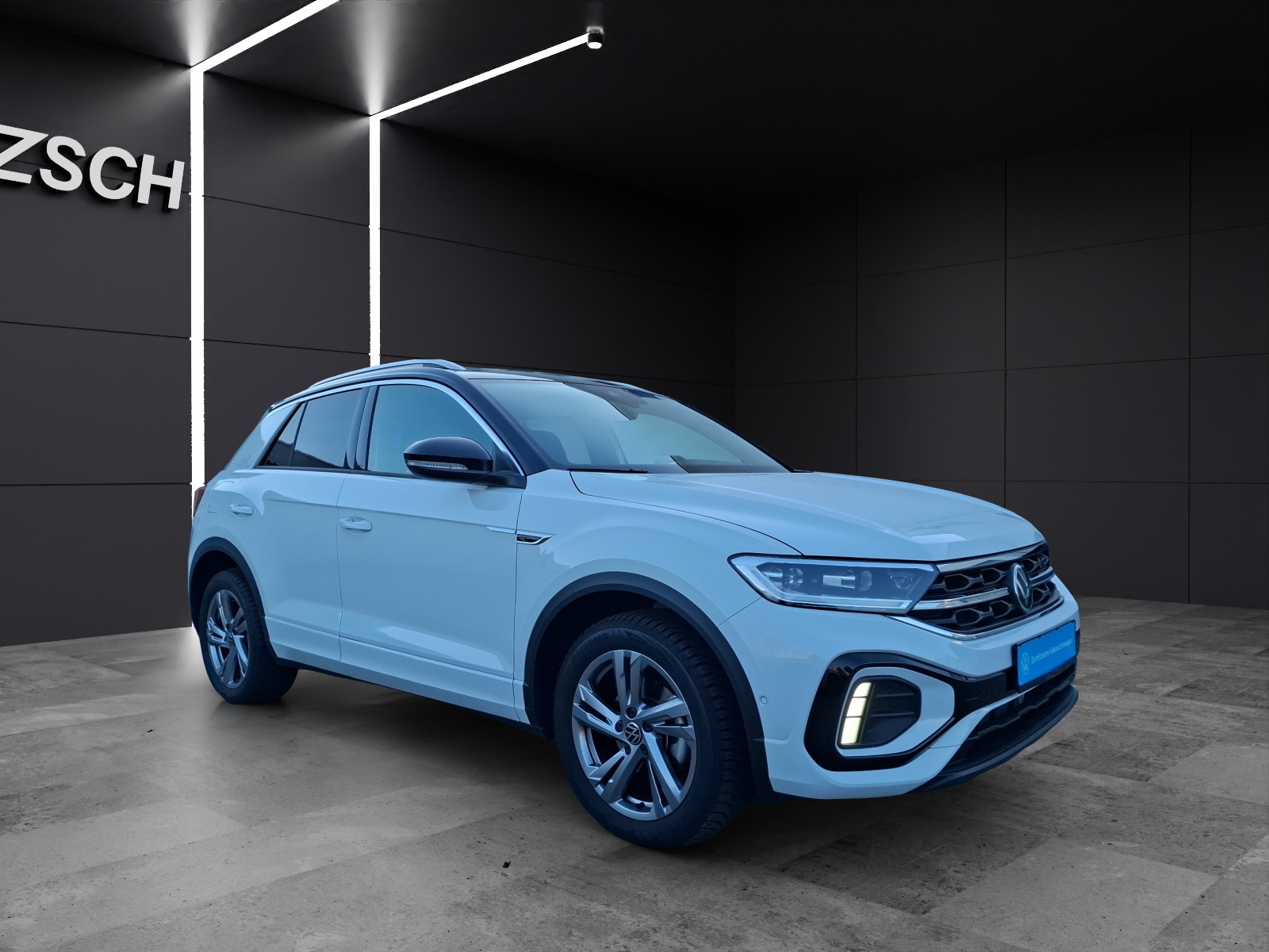 Fahrzeugabbildung Volkswagen T-Roc TSI R-Line DSG LED-plus AHK Navi AID ACC RFK SH 17
