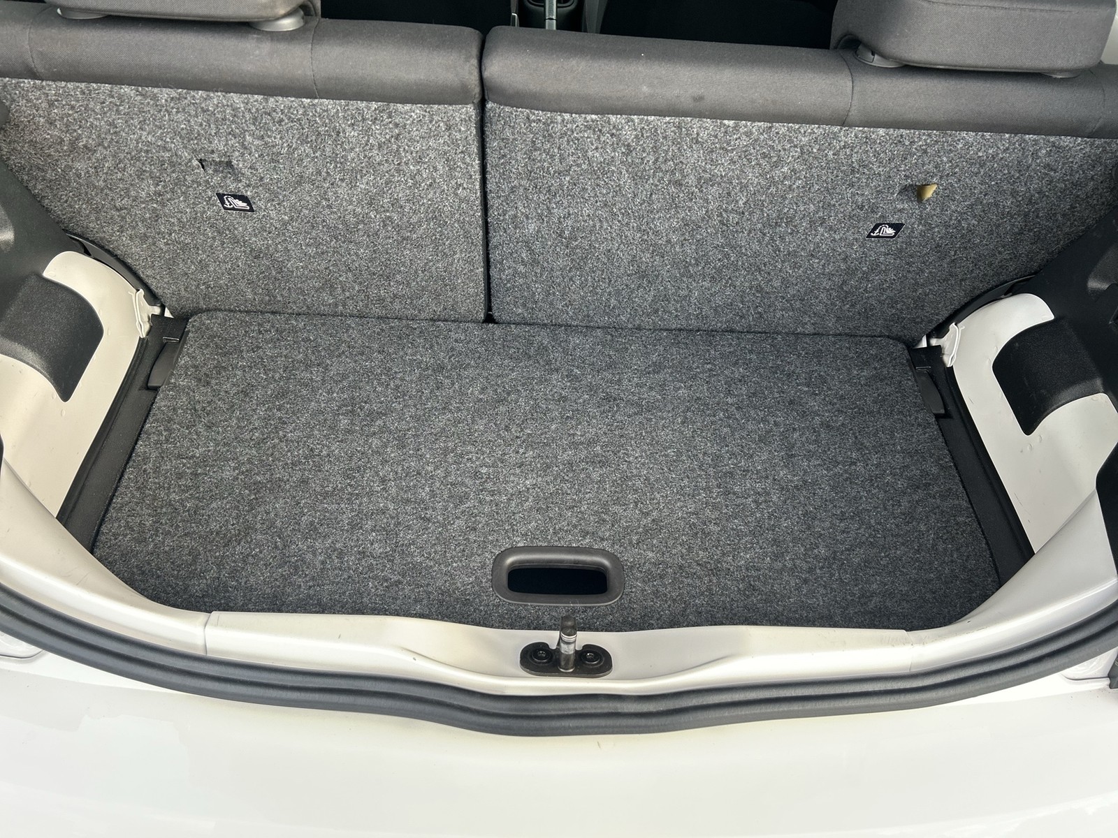 Fahrzeugabbildung Volkswagen up! sound up! Klima SH PDC