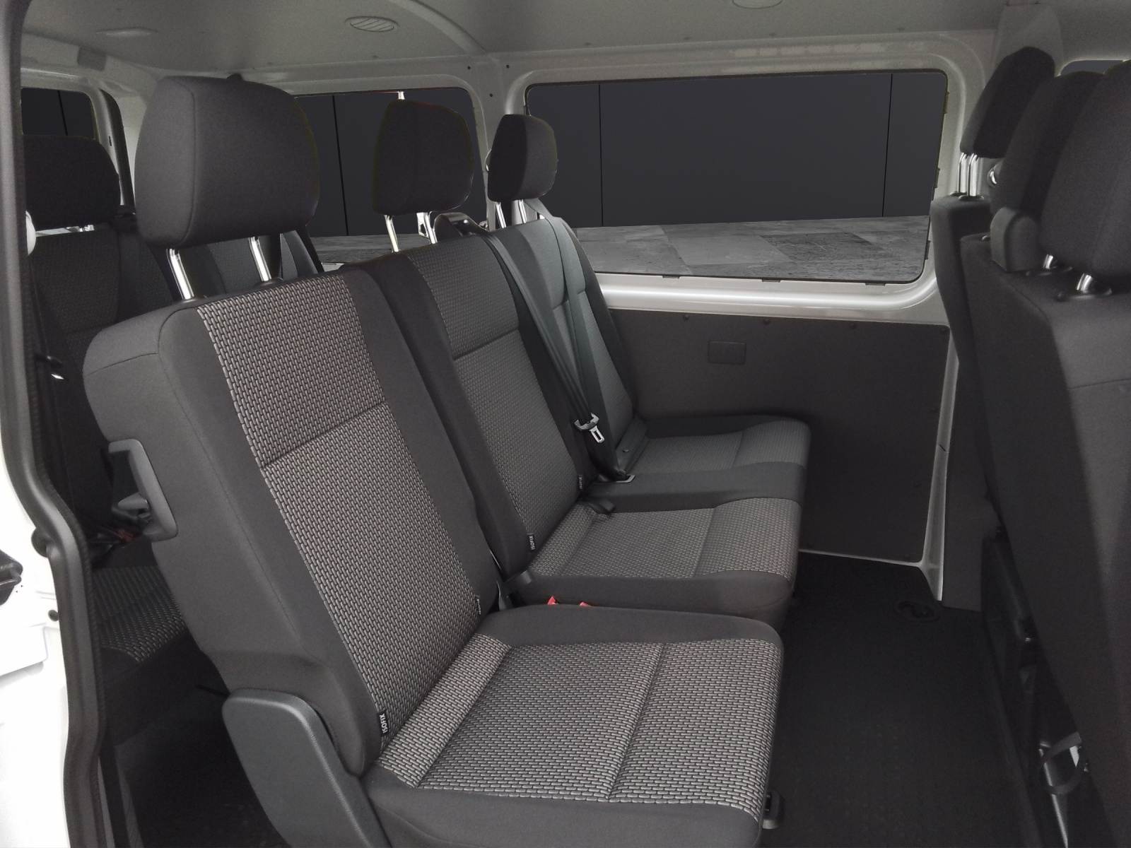 Fahrzeugabbildung Volkswagen T6 Kombi T6.1 TDI 9-Sitzer LED VORB. AHK KLIMA