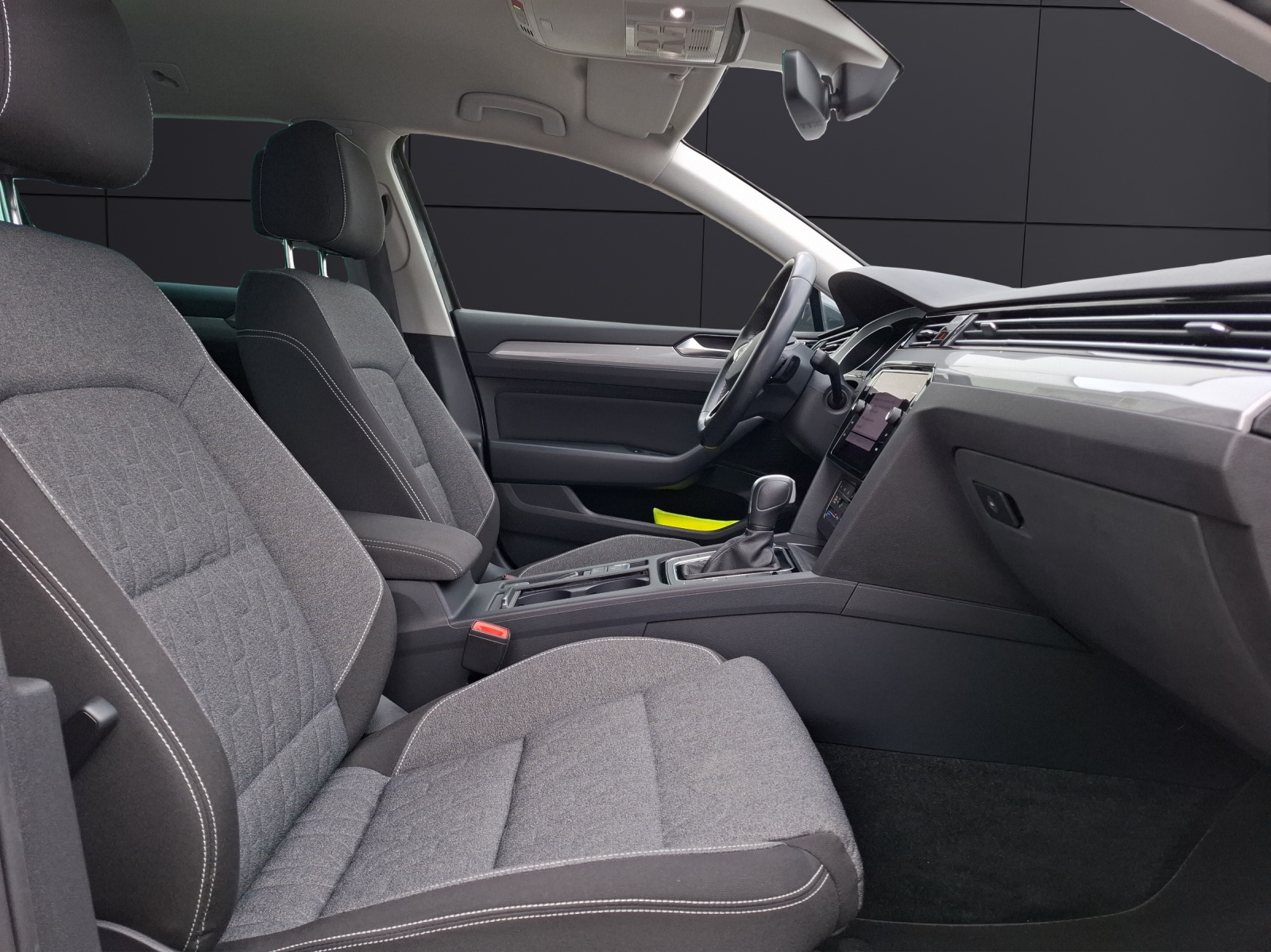 Fahrzeugabbildung Volkswagen Passat Variant TDI Business DSG LED Navi ACC RFK SH APP