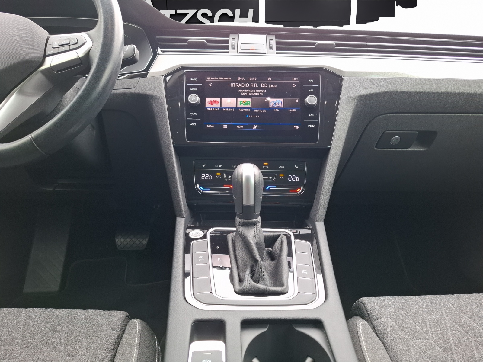 Fahrzeugabbildung Volkswagen Passat Variant TDI Business DSG LED Navi ACC RFK SH APP