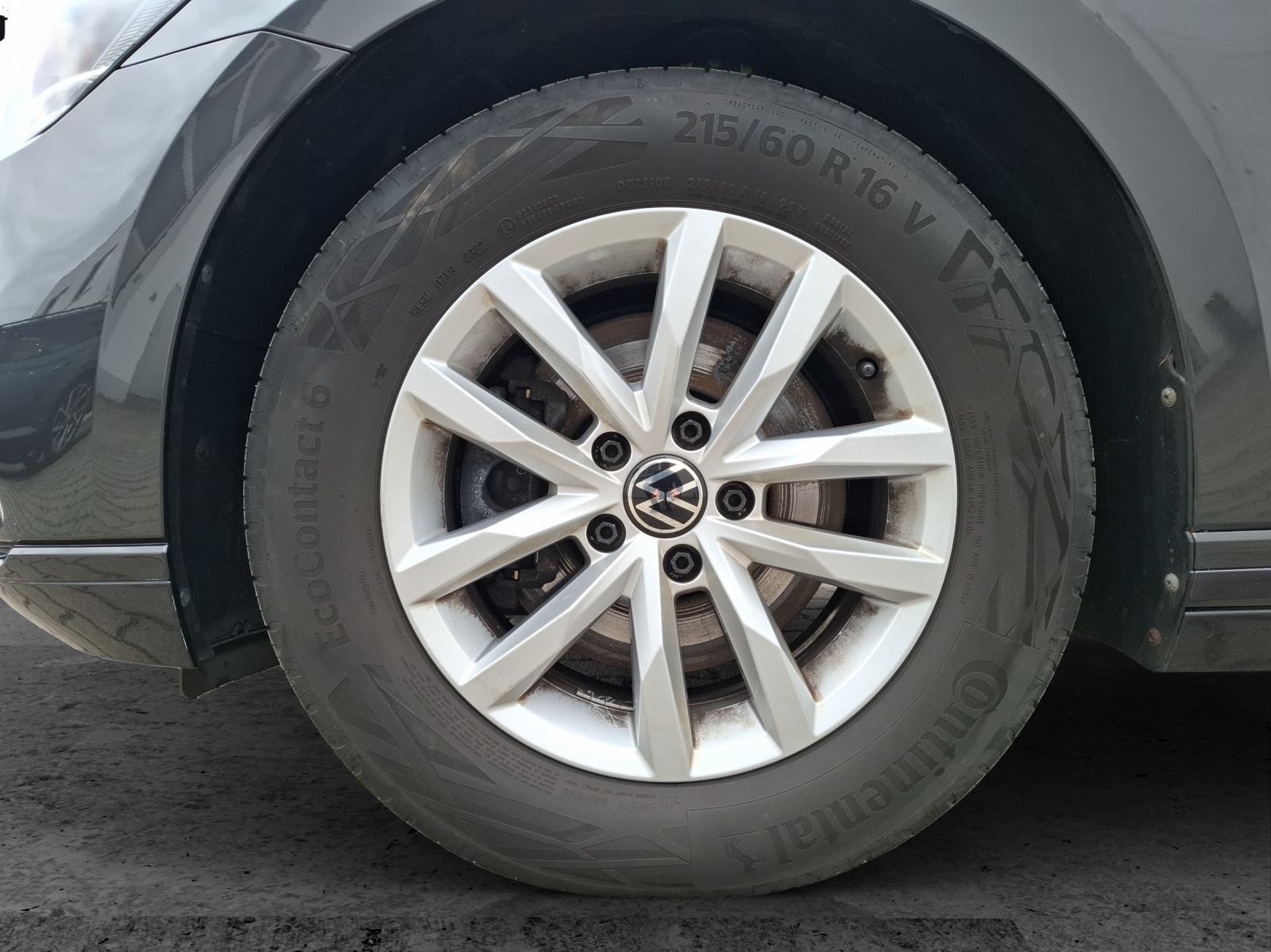 Fahrzeugabbildung Volkswagen Passat Variant TDI Business DSG LED Navi ACC RFK SH APP