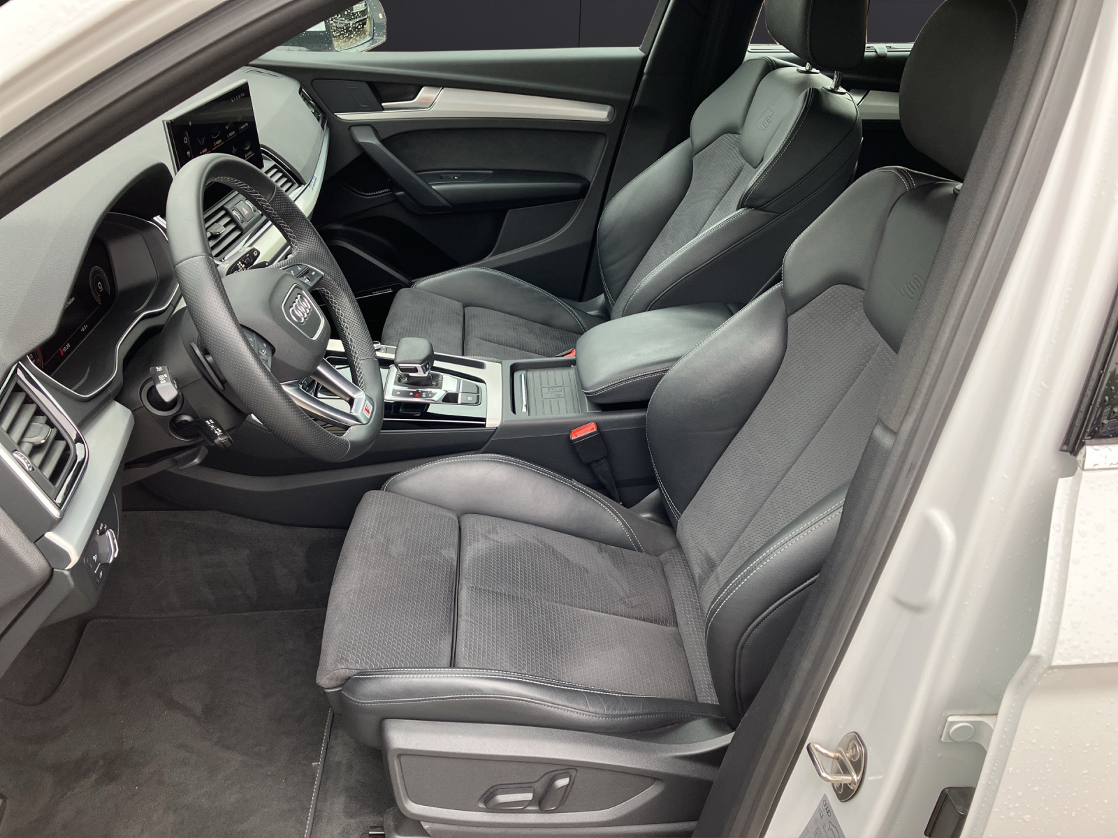 Fahrzeugabbildung Audi Q5 50 TDI quattro S line Matrix Luft SHZ PDC Navi Klima