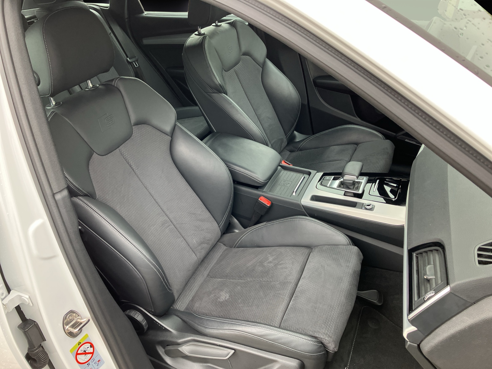 Fahrzeugabbildung Audi Q5 50 TDI quattro S line Matrix Luft SHZ PDC Navi Klima