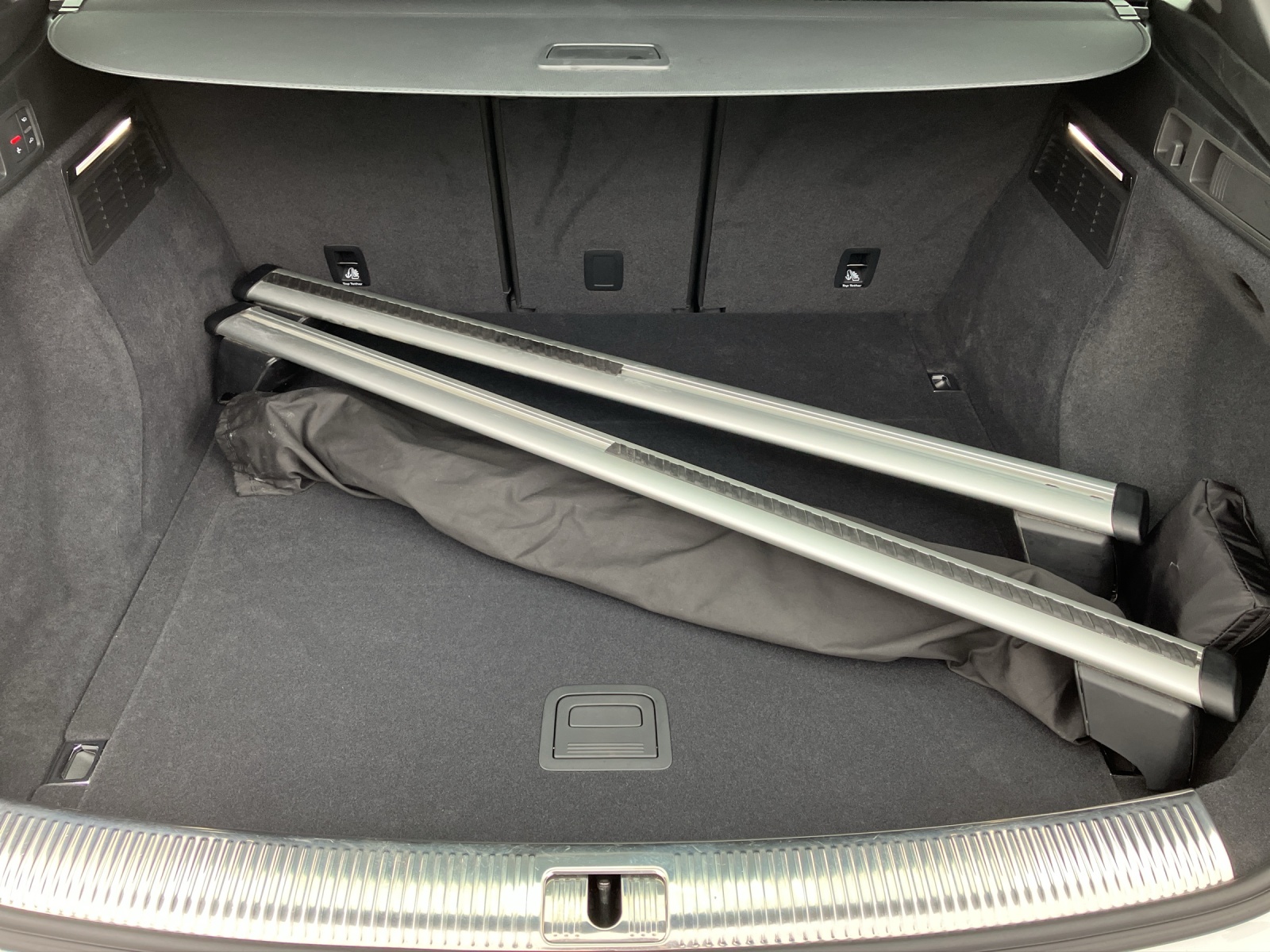 Fahrzeugabbildung Audi Q5 50 TDI quattro S line Matrix Luft SHZ PDC Navi Klima