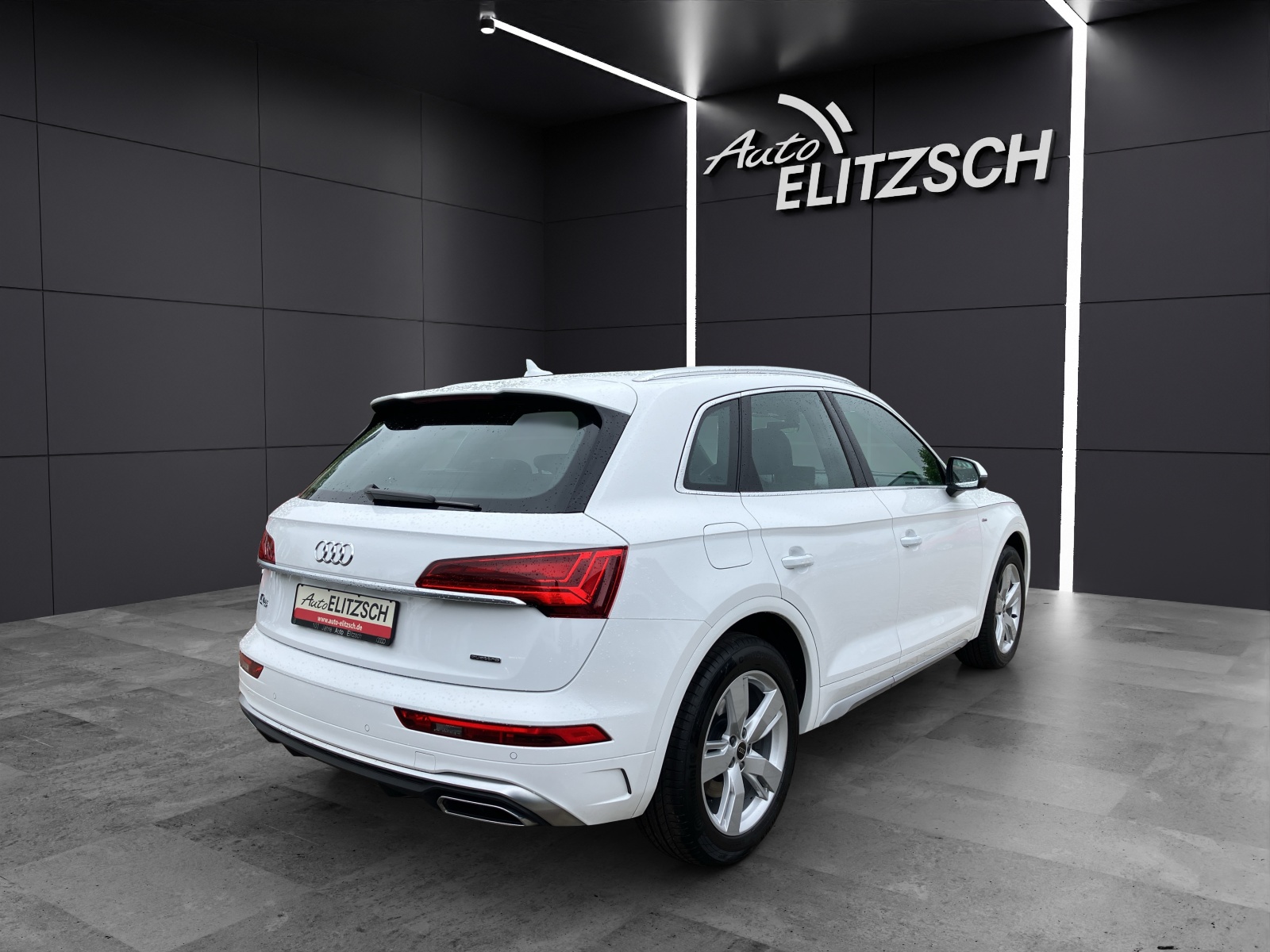 Fahrzeugabbildung Audi Q5 50 TDI quattro S line Matrix Luft SHZ PDC Navi Klima