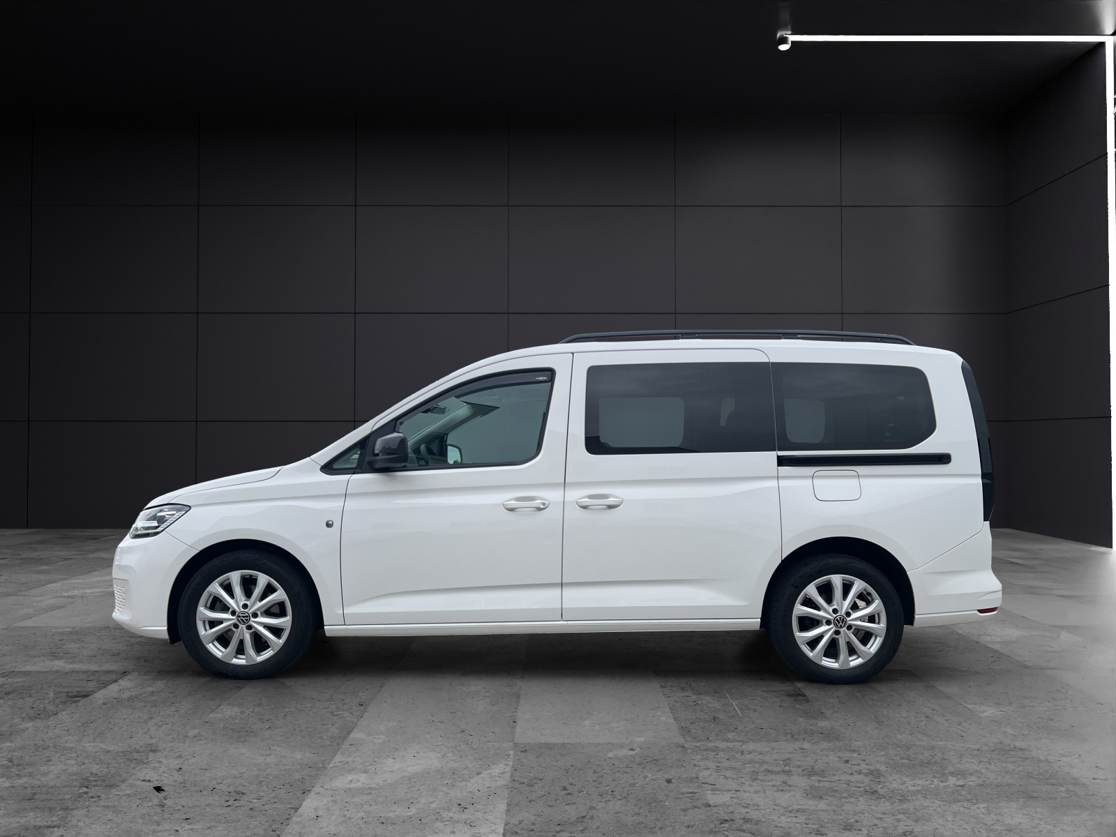 Fahrzeugabbildung Volkswagen Caddy Maxi TDI Life Standhzg. LED AHK Navi GRA PDC LM