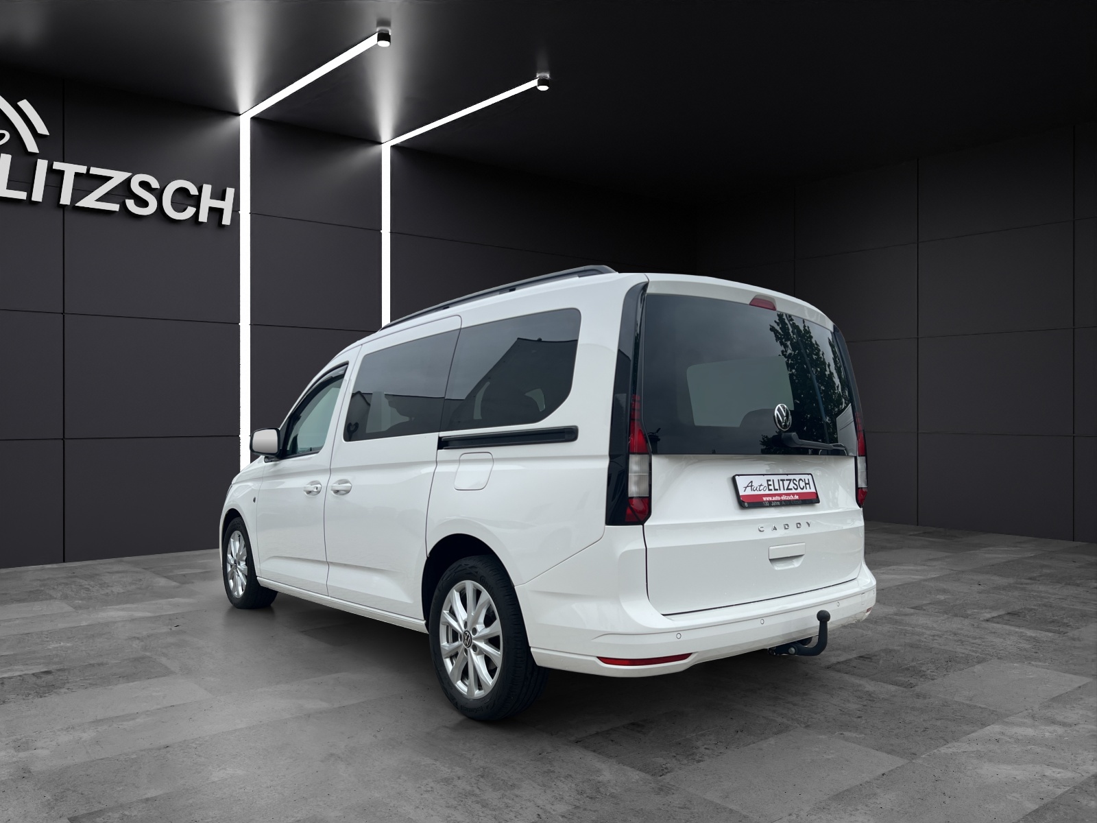 Fahrzeugabbildung Volkswagen Caddy Maxi TDI Life Standhzg. LED AHK Navi GRA PDC LM