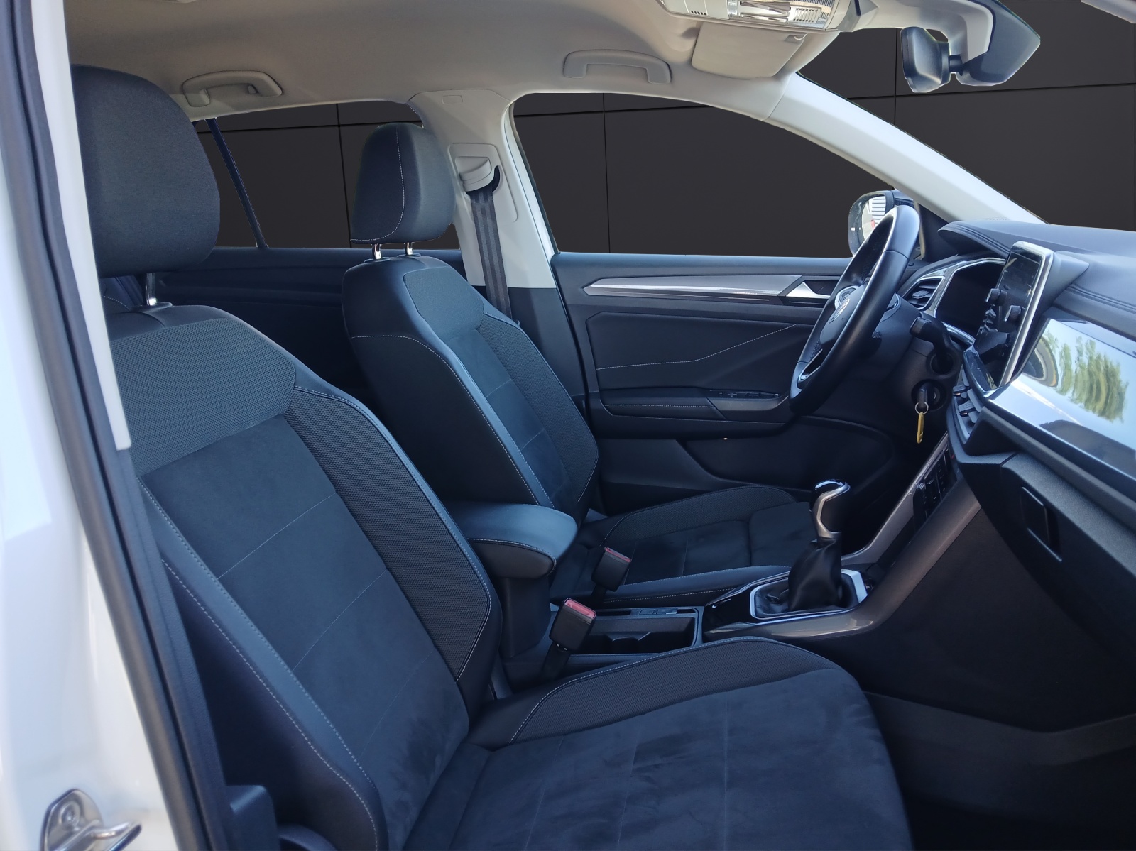 Fahrzeugabbildung Volkswagen T-Roc TDI Style AHK AID ACC RFK SH LM