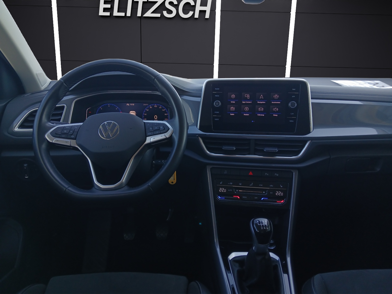 Fahrzeugabbildung Volkswagen T-Roc TDI Style AHK AID ACC RFK SH LM