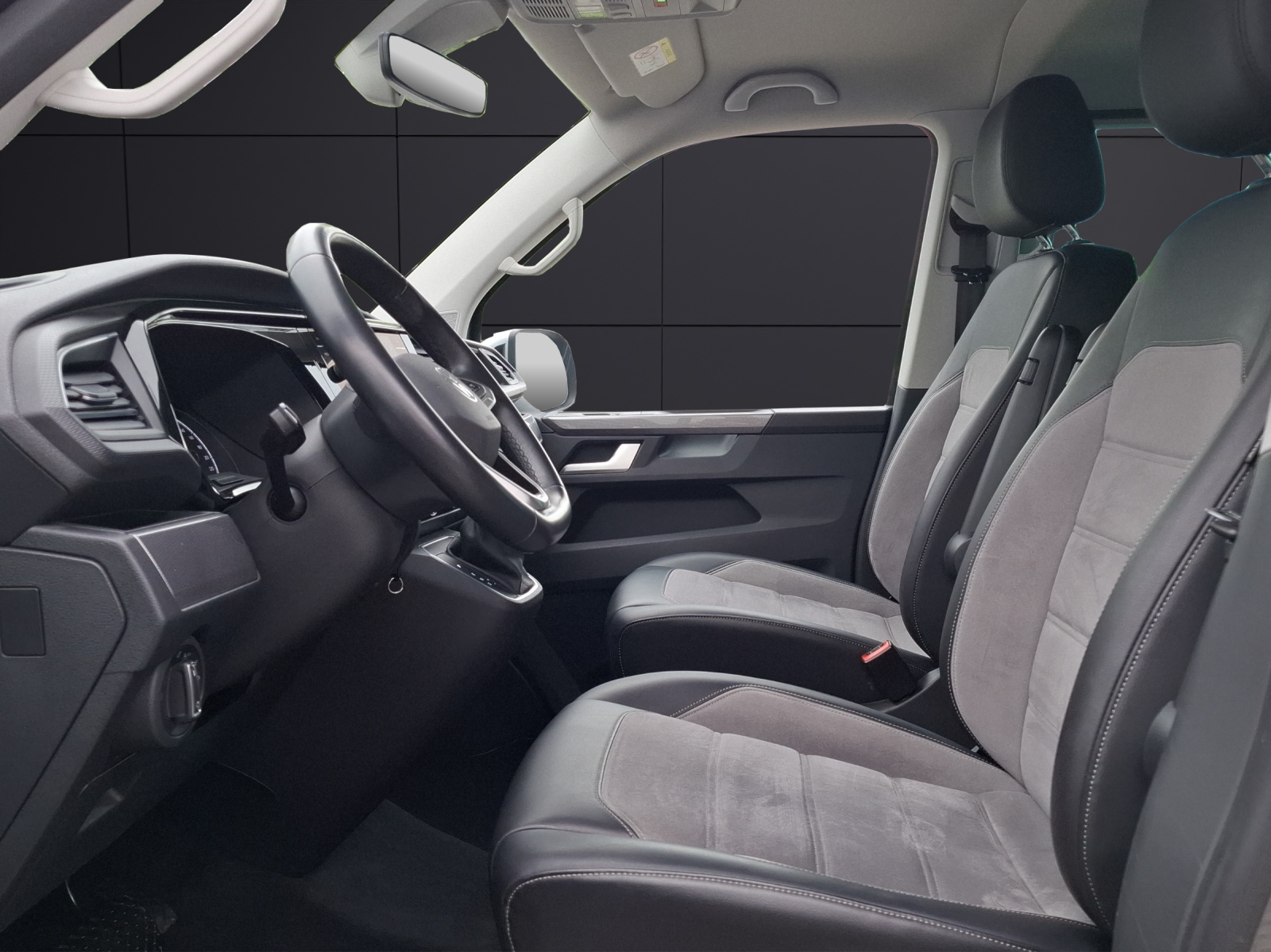 Fahrzeugabbildung Volkswagen T6 Multivan T6.1 TDI Generation-Six DSG LED AHK Navi ACC RFK SH
