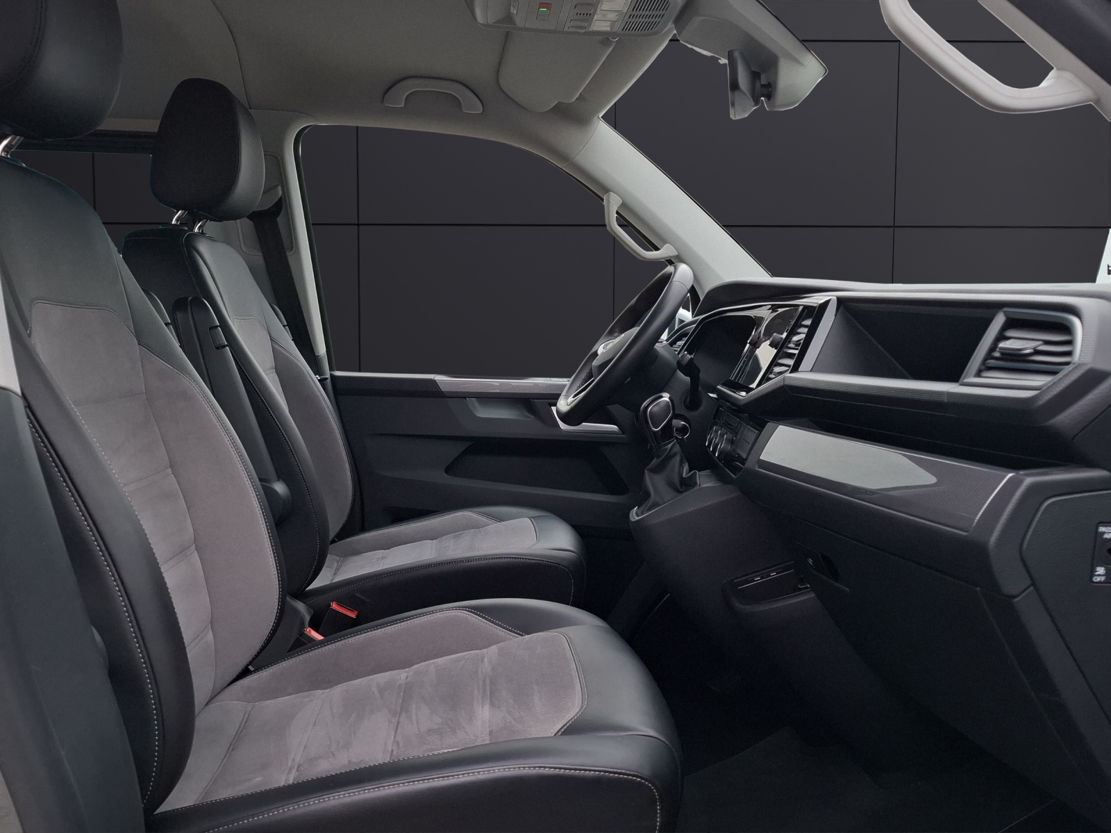 Fahrzeugabbildung Volkswagen T6 Multivan T6.1 TDI Generation-Six DSG LED AHK Navi ACC RFK SH