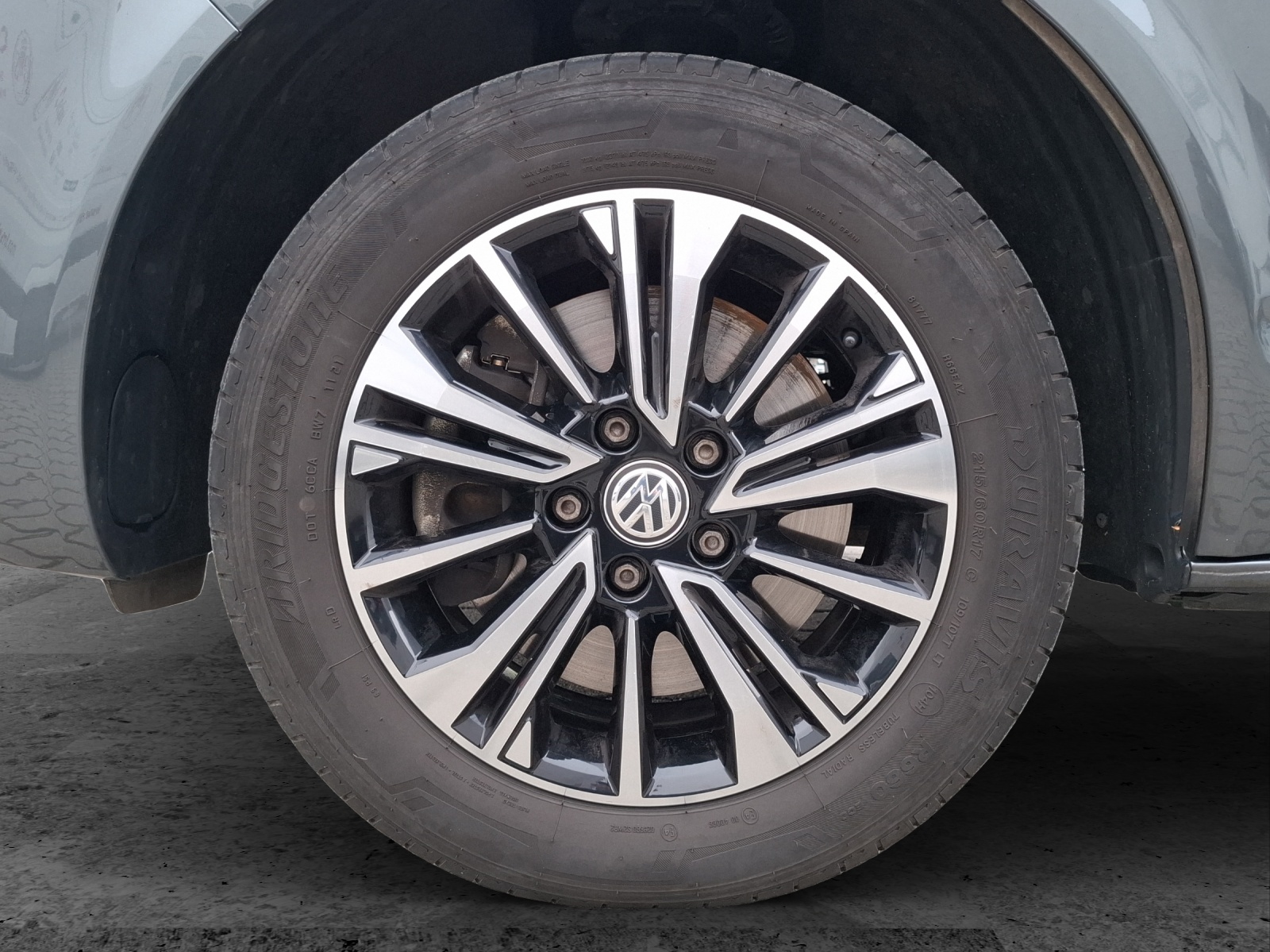 Fahrzeugabbildung Volkswagen T6 Multivan T6.1 TDI Generation-Six DSG LED AHK Navi ACC RFK SH
