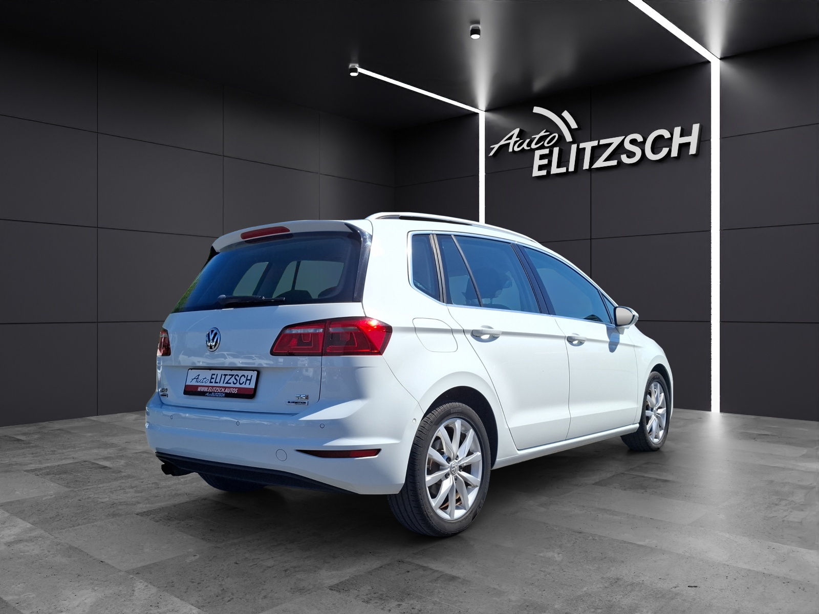 Fahrzeugabbildung Volkswagen Golf Sportsvan TSI Highline DSG Standhzg. Xenon Navi ACC Park-Assist SH