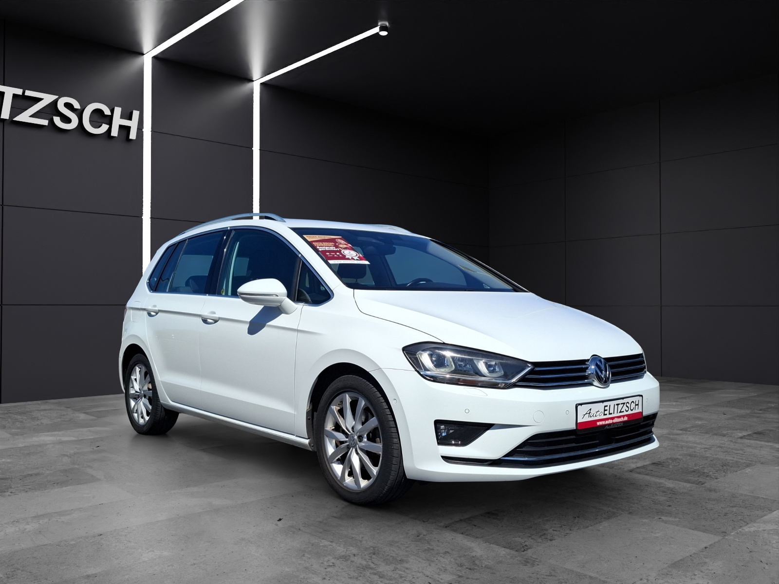 Fahrzeugabbildung Volkswagen Golf Sportsvan TSI Highline DSG Standhzg. Xenon Navi ACC Park-Assist SH