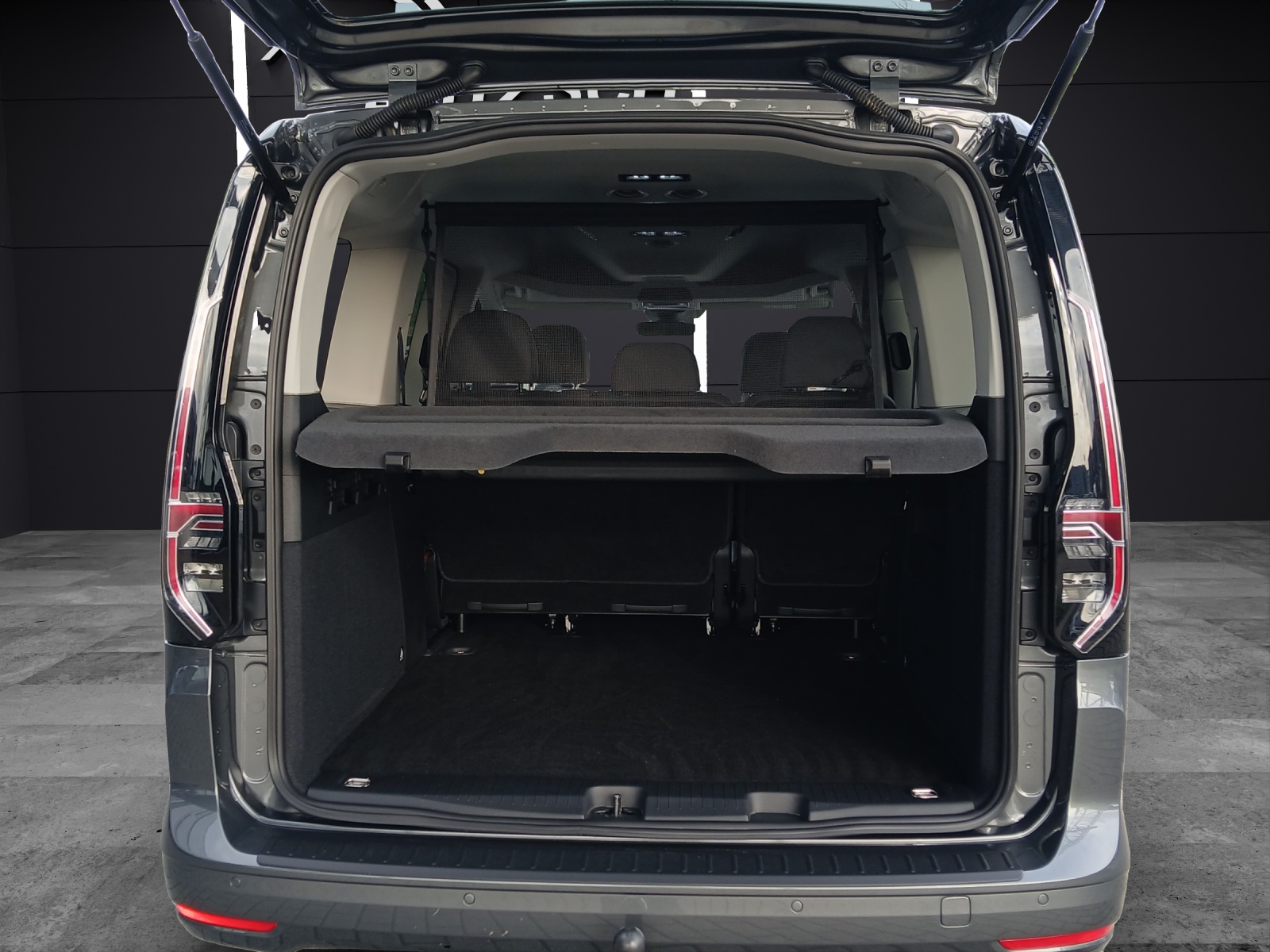 Fahrzeugabbildung Volkswagen Caddy TDI Style Maxi DSG LED AHK Navi ACC RFK SH LM