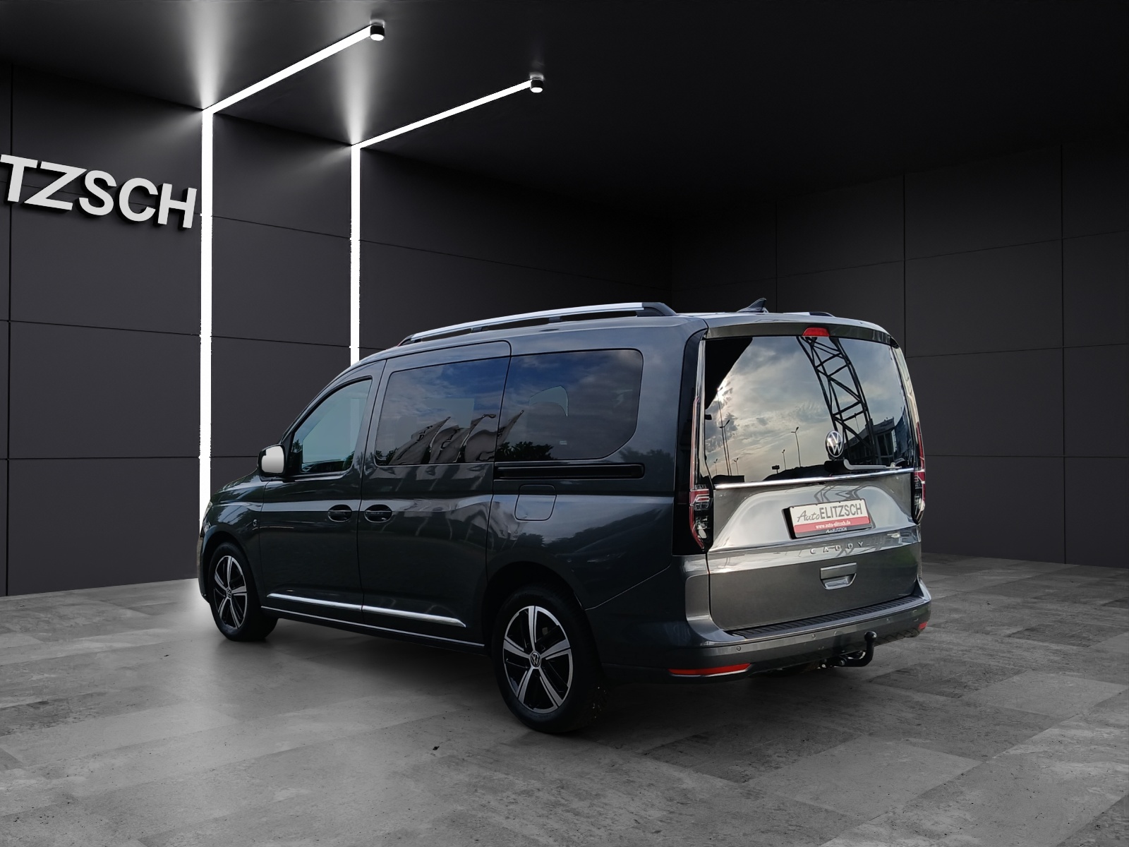 Fahrzeugabbildung Volkswagen Caddy TDI Style Maxi DSG LED AHK Navi ACC RFK SH LM