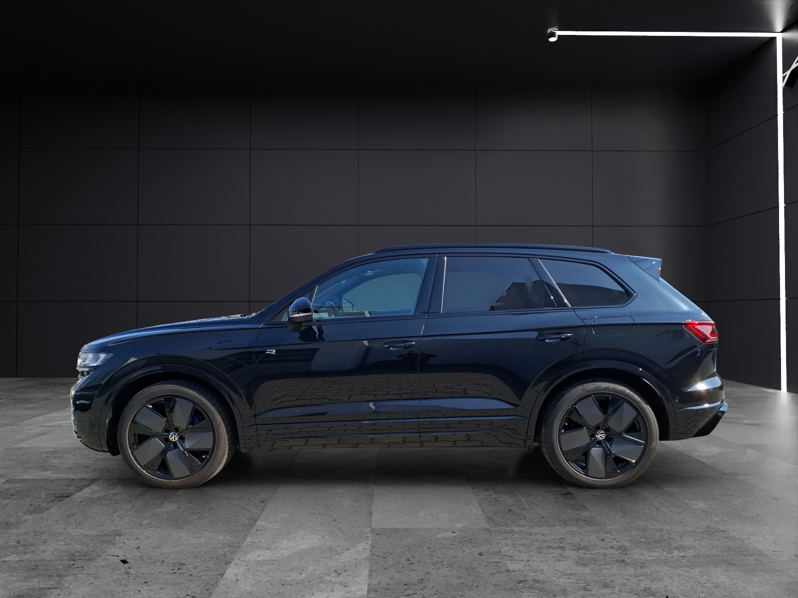 Fahrzeugabbildung Volkswagen Touareg TSI eHybrid R-Line 4M Matrix AHK Pano HUD Leder AID ACC 21