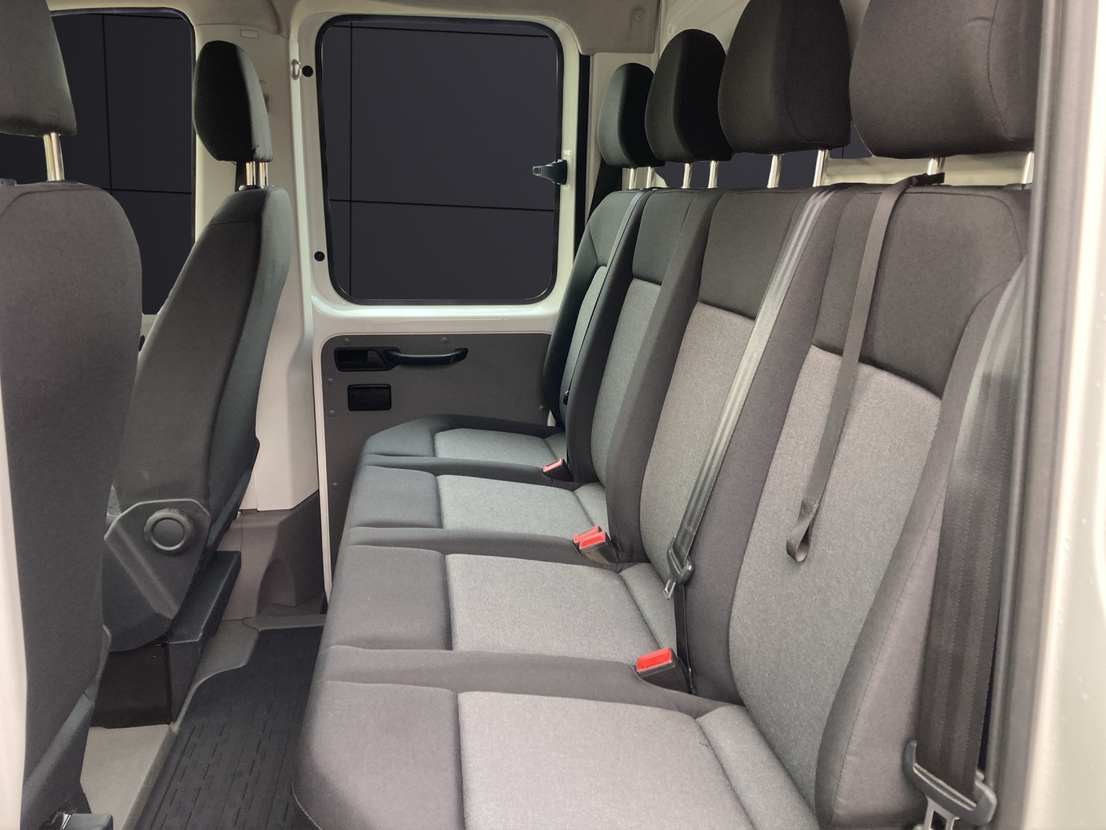 Fahrzeugabbildung Volkswagen Crafter 35 Doka Pritsche 35 DOKA MR Plane STH AHK Klima SH