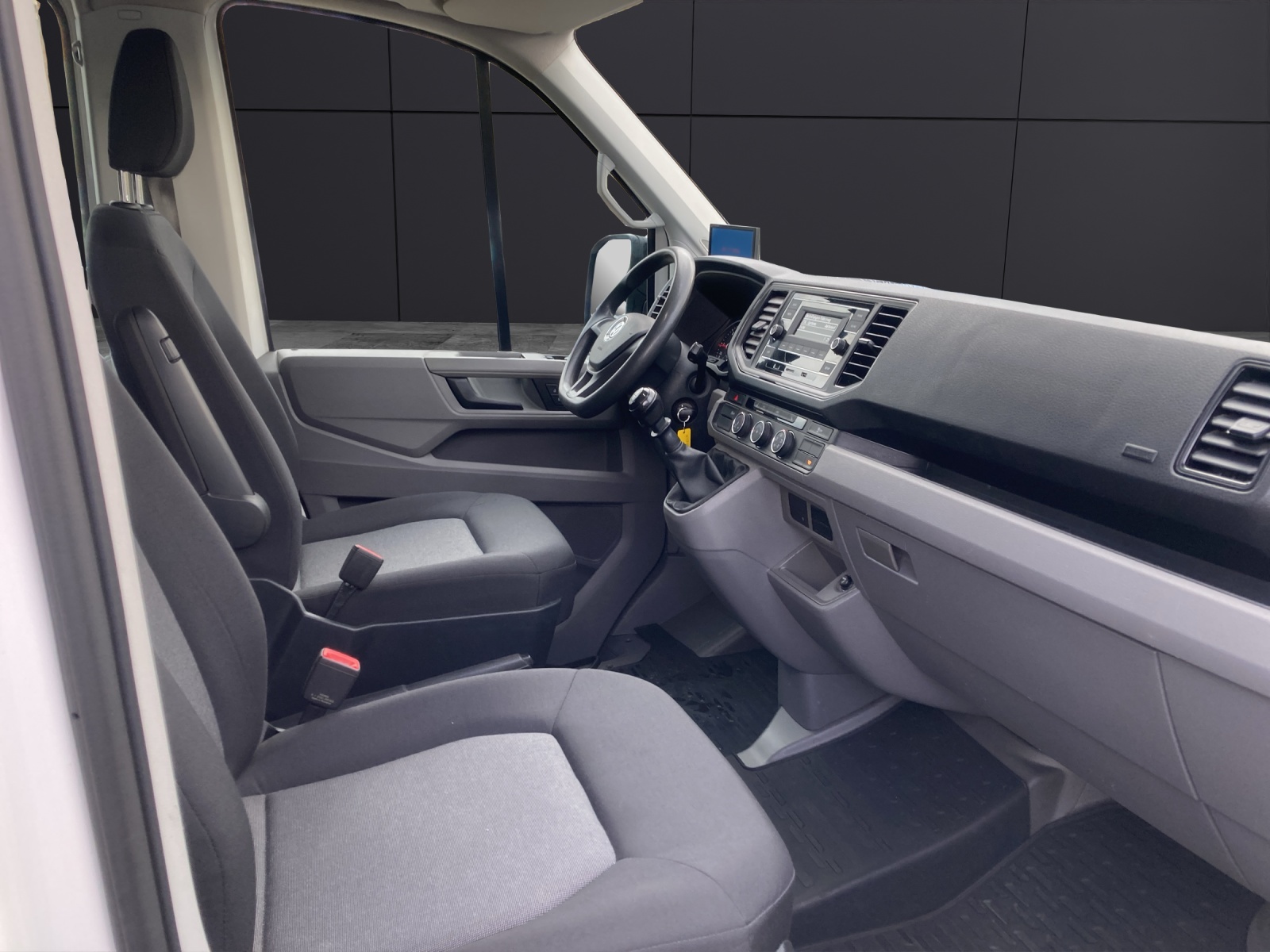 Fahrzeugabbildung Volkswagen Crafter 35 Doka Pritsche 35 DOKA MR Plane STH AHK Klima SH