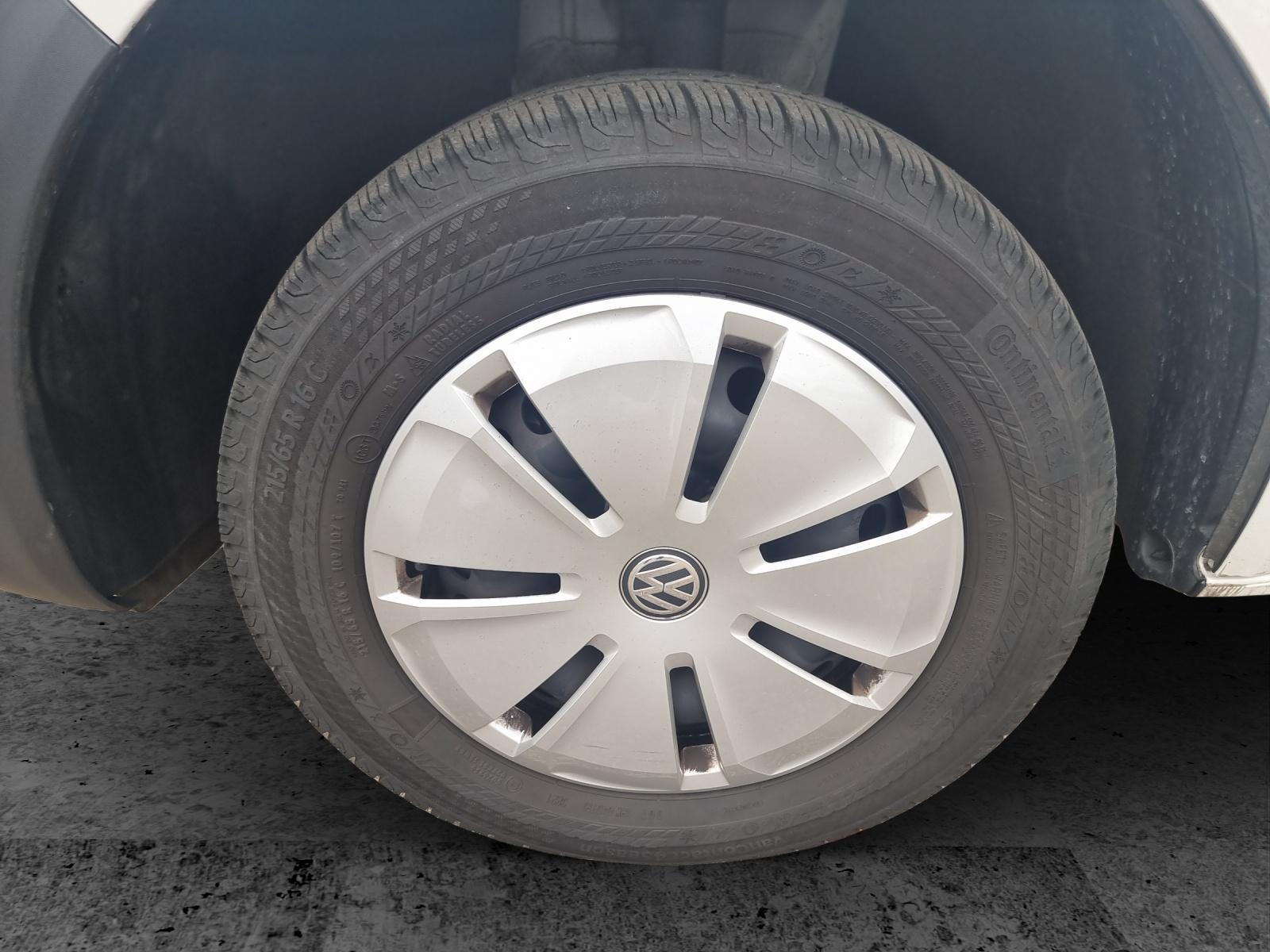 Fahrzeugabbildung Volkswagen T6 Transporter T6.1 TDI Kasten Regalein. KLIMA RFK