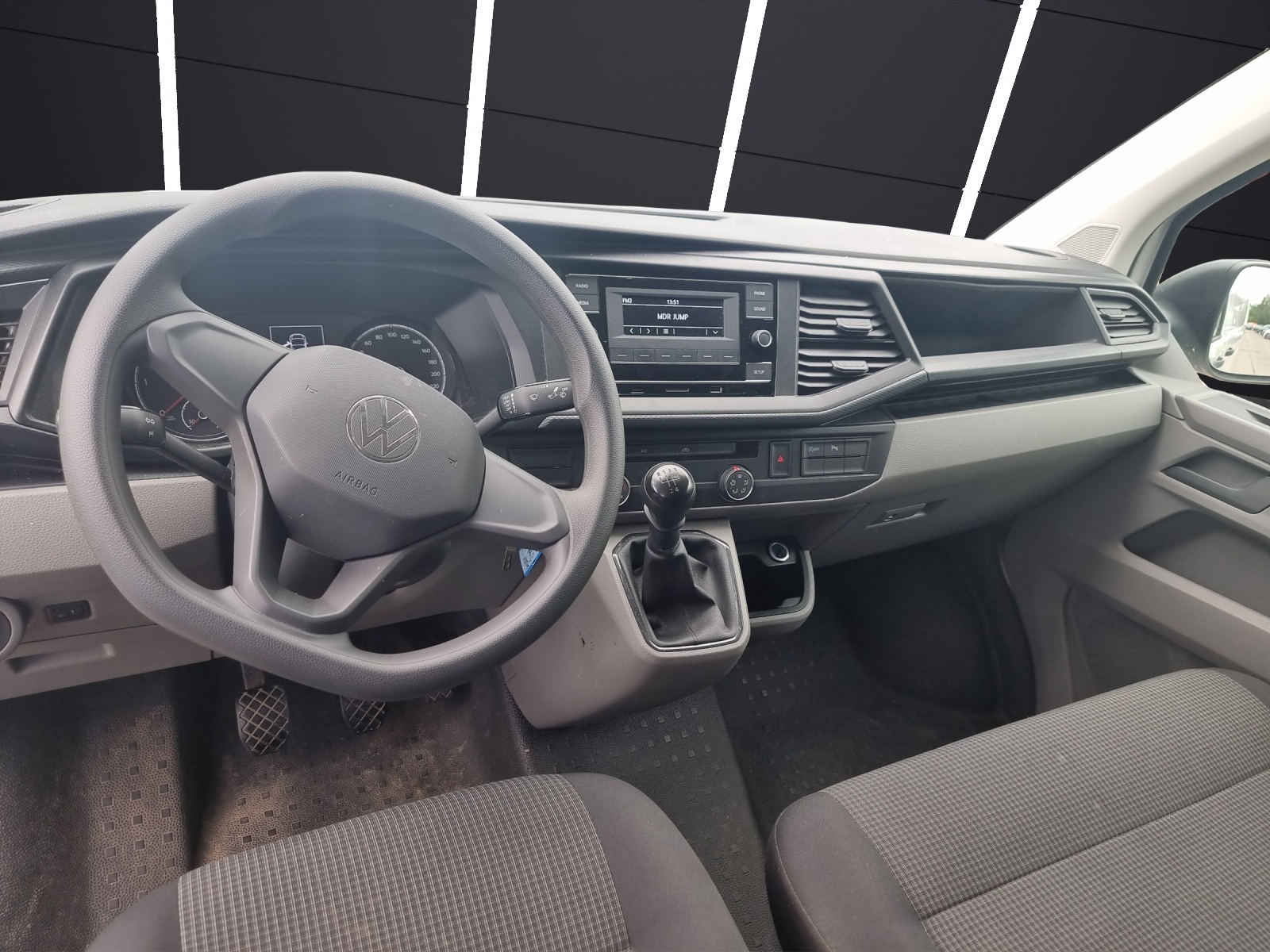 Fahrzeugabbildung Volkswagen T6 Transporter T6.1 TDI Kasten Regalein. KLIMA RFK