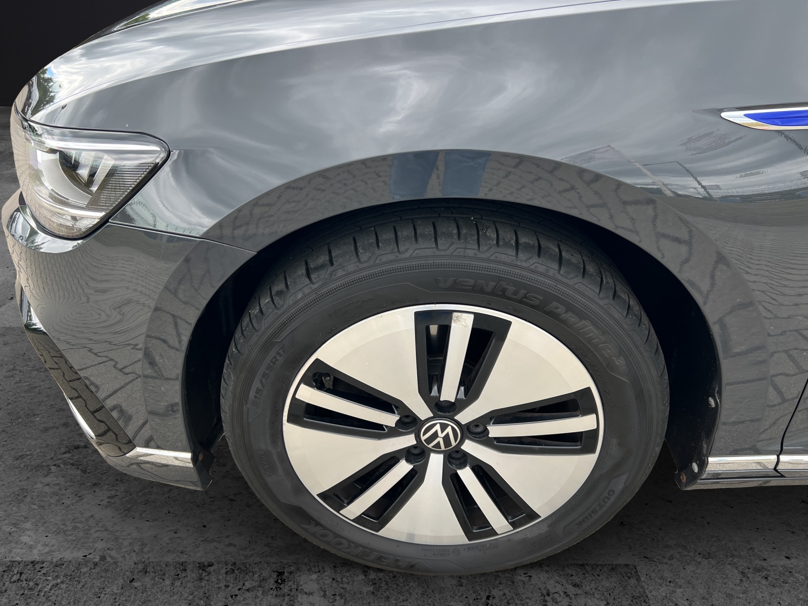 Fahrzeugabbildung Volkswagen Passat Variant GTE 1.4 TSI DSG LED Navi ACC SHZ RFK AppConnect