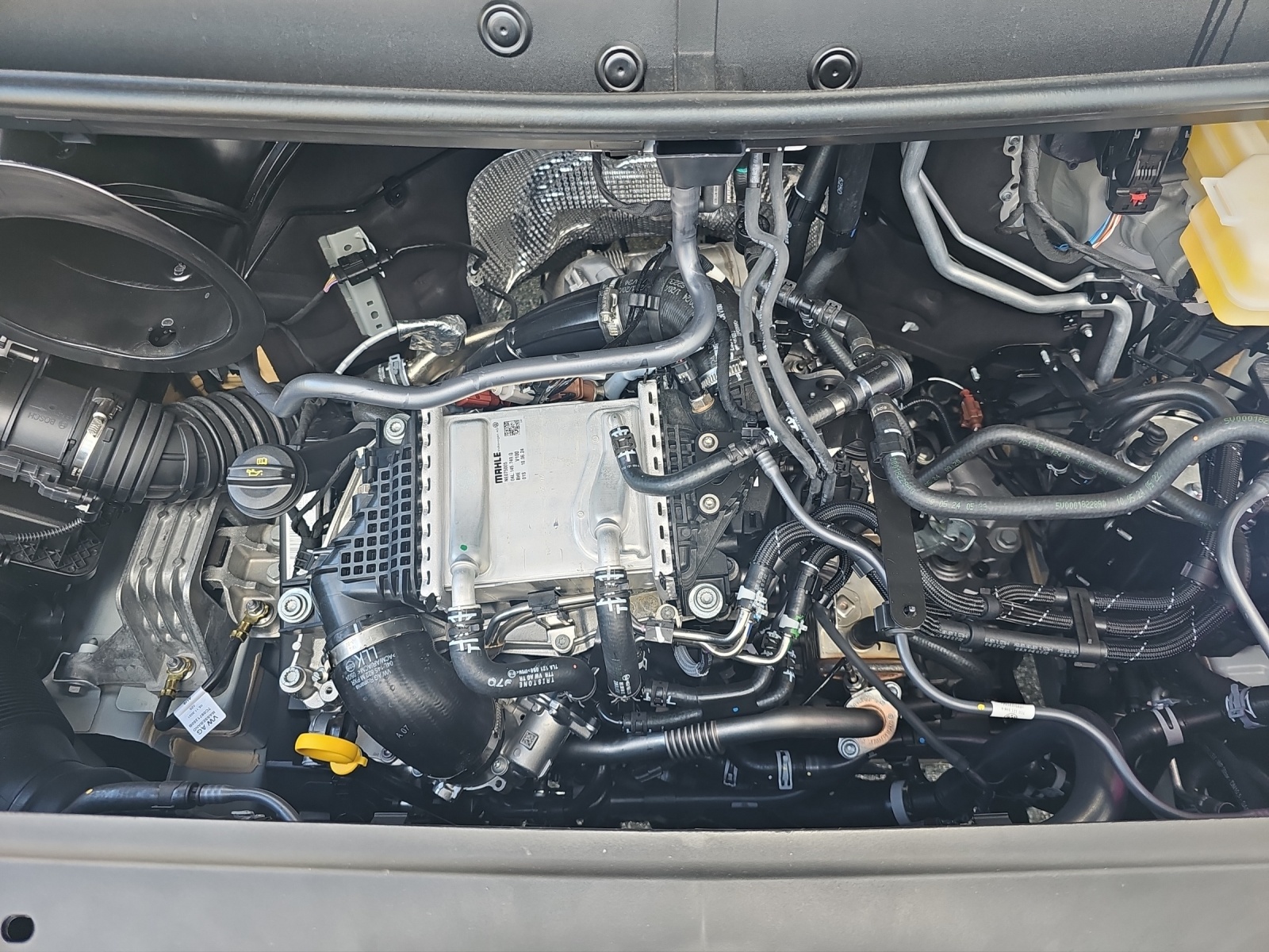 Fahrzeugabbildung Volkswagen Crafter Kasten 2,0l TDI 103 kW MR KAMERA KLIMA AHK DAB+