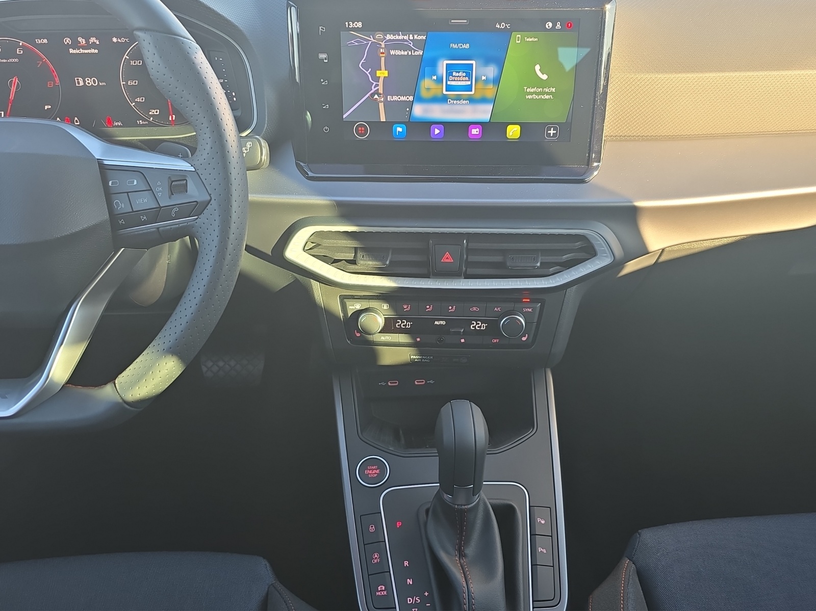 Fahrzeugabbildung SEAT Arona FR Black Edition 1.5 TSI DSG AHZ LED KAMERA