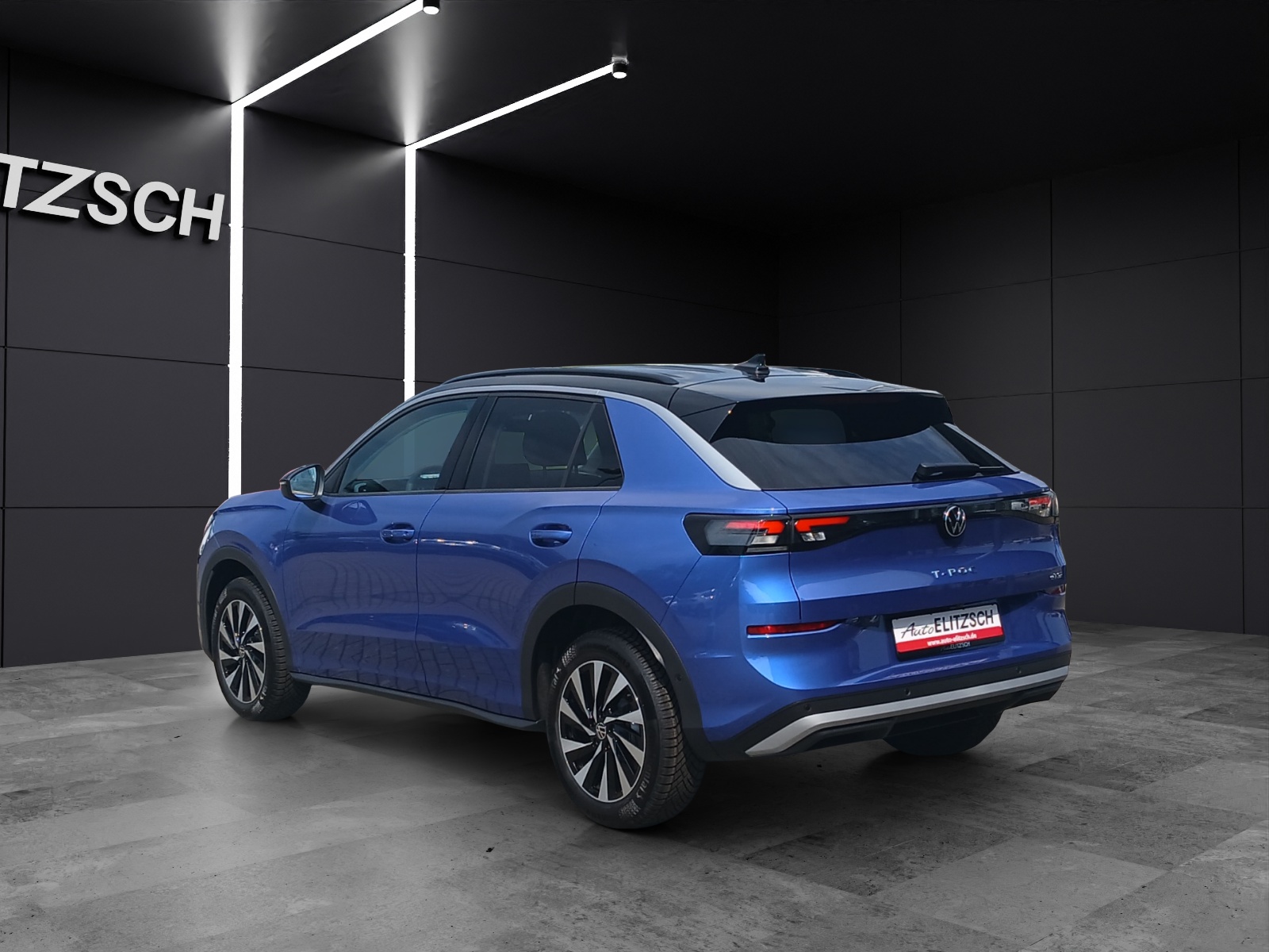 Fahrzeugabbildung Volkswagen T-Roc eTSI Life DSG LED AHK Navi AID ACC RFK SH