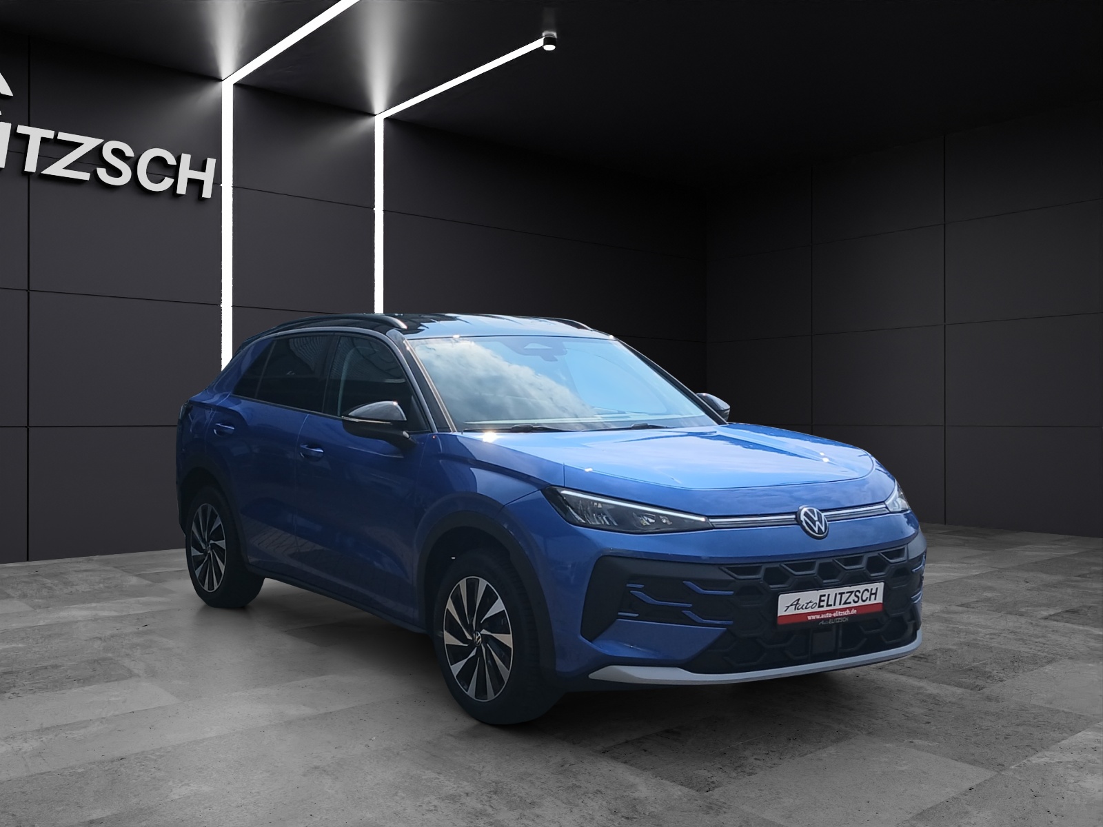 Fahrzeugabbildung Volkswagen T-Roc eTSI Life DSG LED AHK Navi AID ACC RFK SH