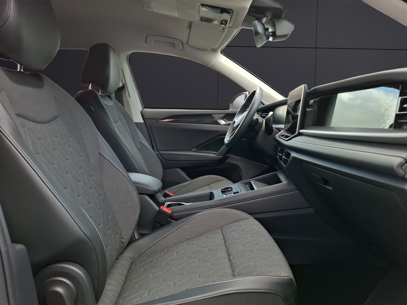 Fahrzeugabbildung Volkswagen Tayron eTSI Life LED AHK Navi AID ACC RFK SH