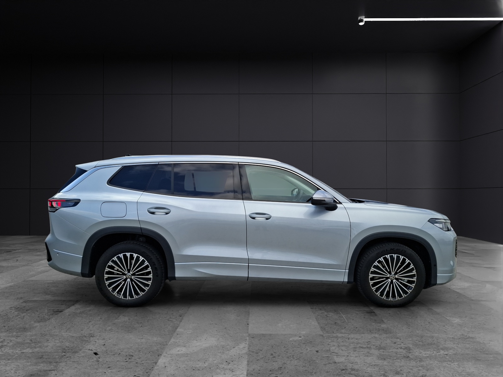 Fahrzeugabbildung Volkswagen Tayron eTSI Life LED AHK Navi AID ACC RFK SH