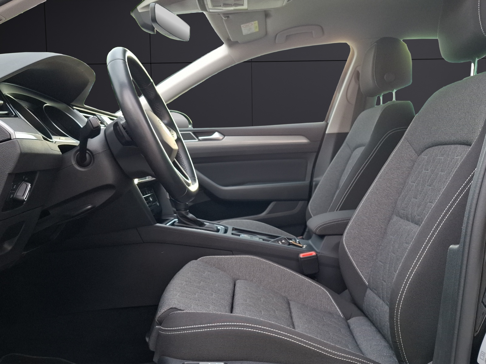 Fahrzeugabbildung Volkswagen Passat Variant TDI Business DSG Matrix Navi ACC RFK SH