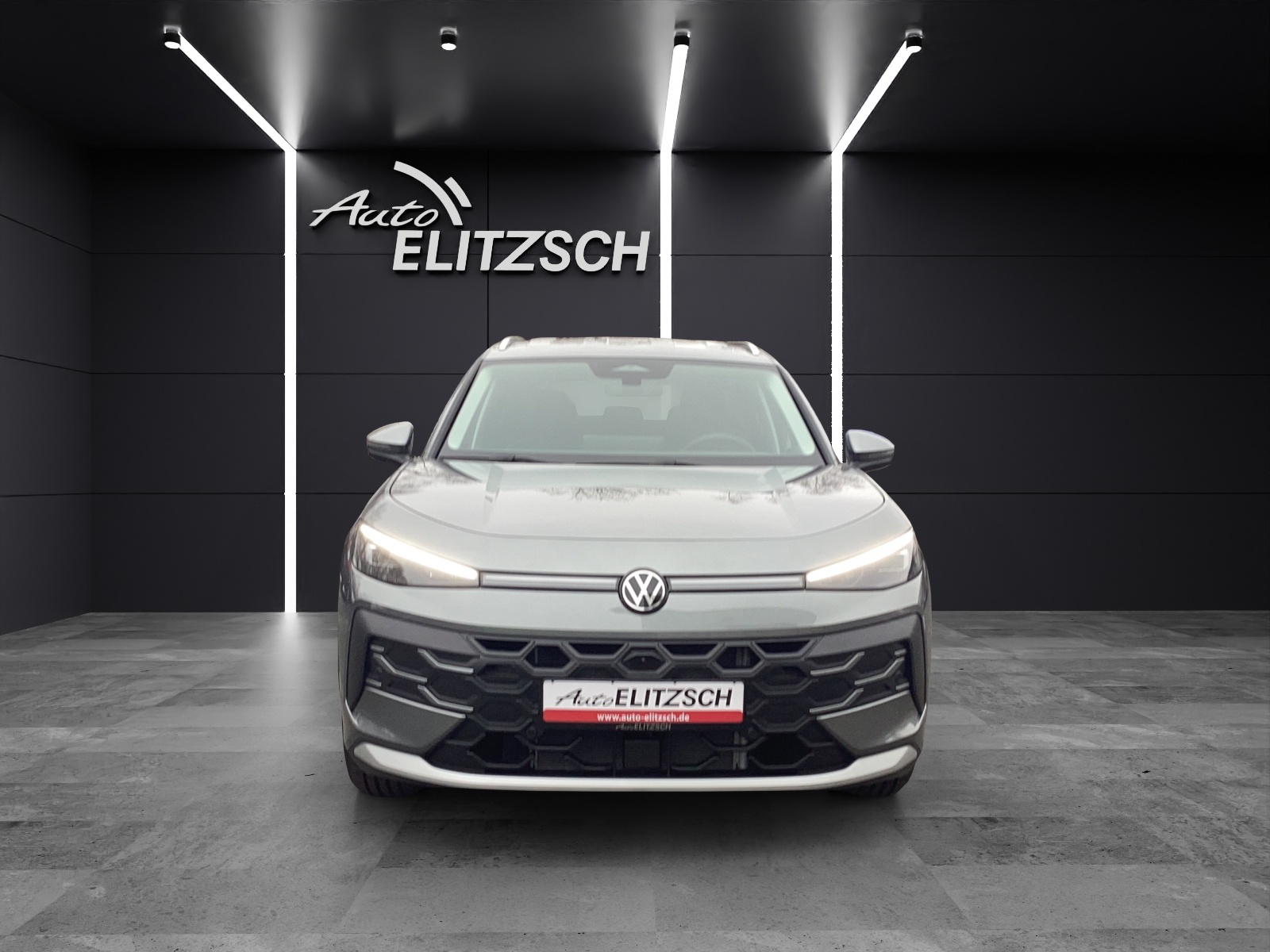 Fahrzeugabbildung Volkswagen T-Roc Style AHZV NAVI LED DAB ACC