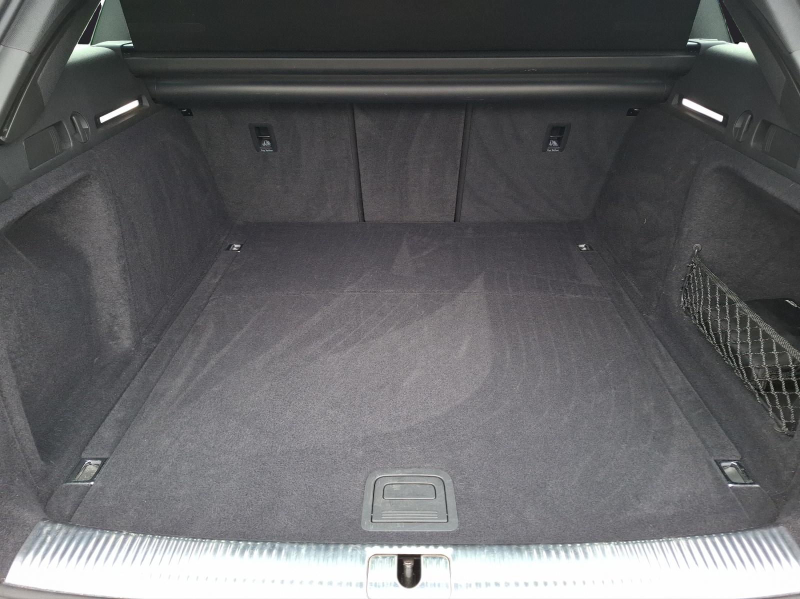 Fahrzeugabbildung Audi A4 Avant 35 TFSI advanced S-tronic LED Navi Leder ACC RFK SH