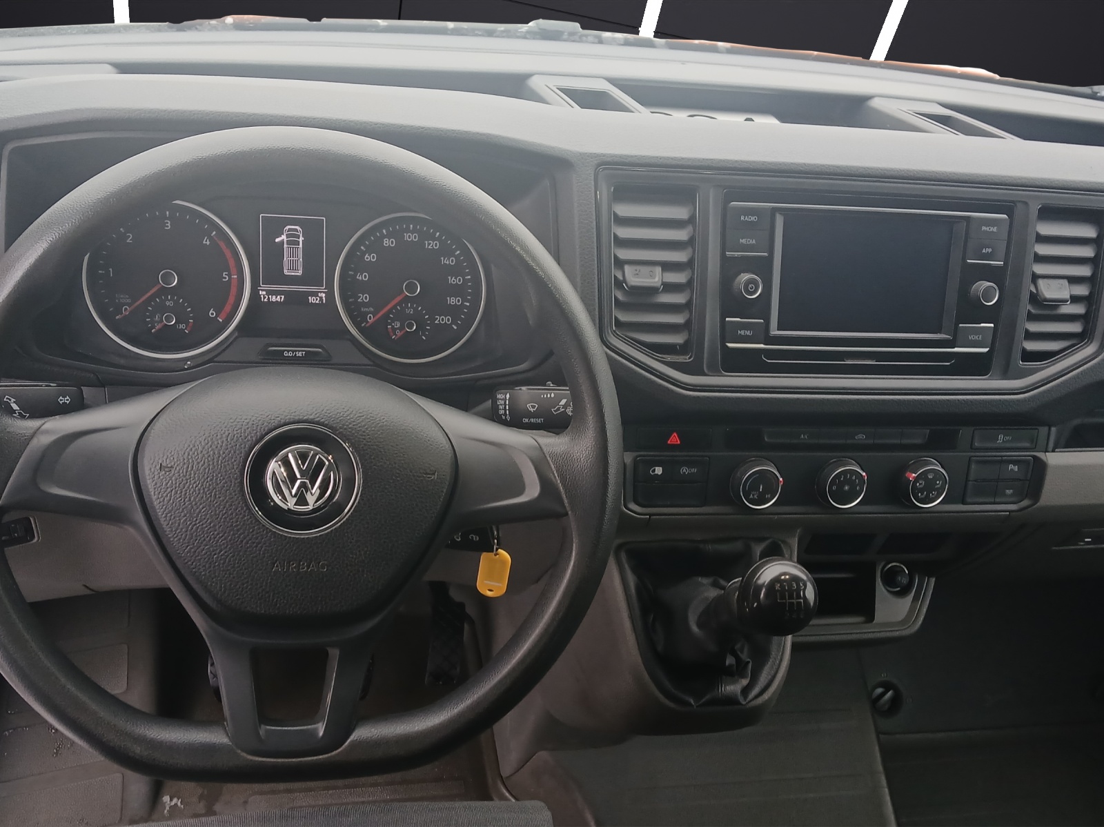 Fahrzeugabbildung Volkswagen Crafter Kasten 35 MR HD AHK Klima RFK