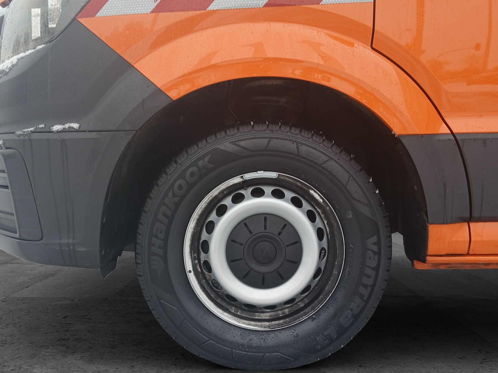 Fahrzeugabbildung Volkswagen Crafter Kasten 35 MR HD AHK Klima RFK