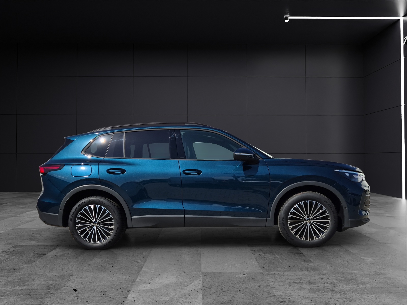 Fahrzeugabbildung Volkswagen Tiguan Life TSI AHZV LED NAVI DAB ACC