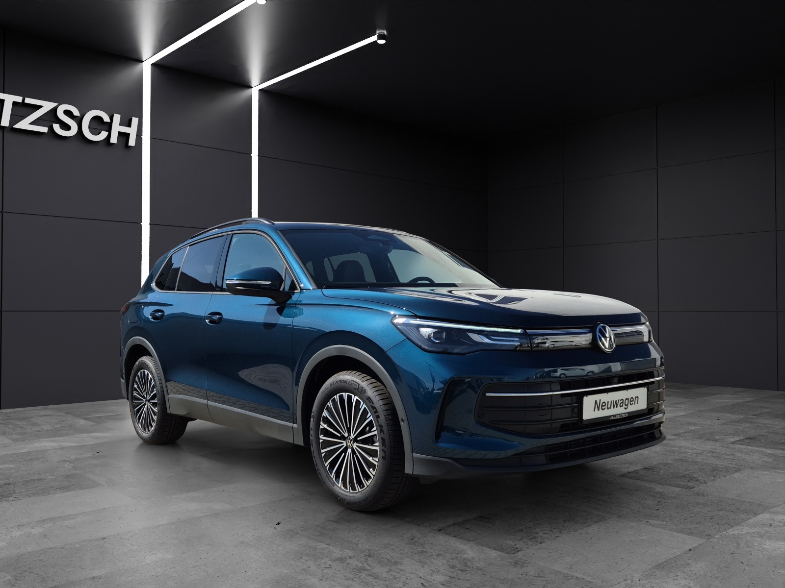 Fahrzeugabbildung Volkswagen Tiguan Life TSI AHZV LED NAVI DAB ACC