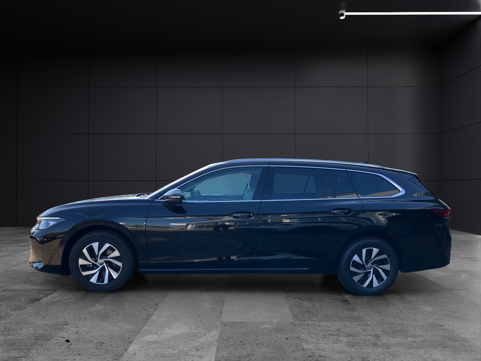 Fahrzeugabbildung Volkswagen Passat Variant eTSI Business DSG LED Navi ACC DCC Pano RFK HuD