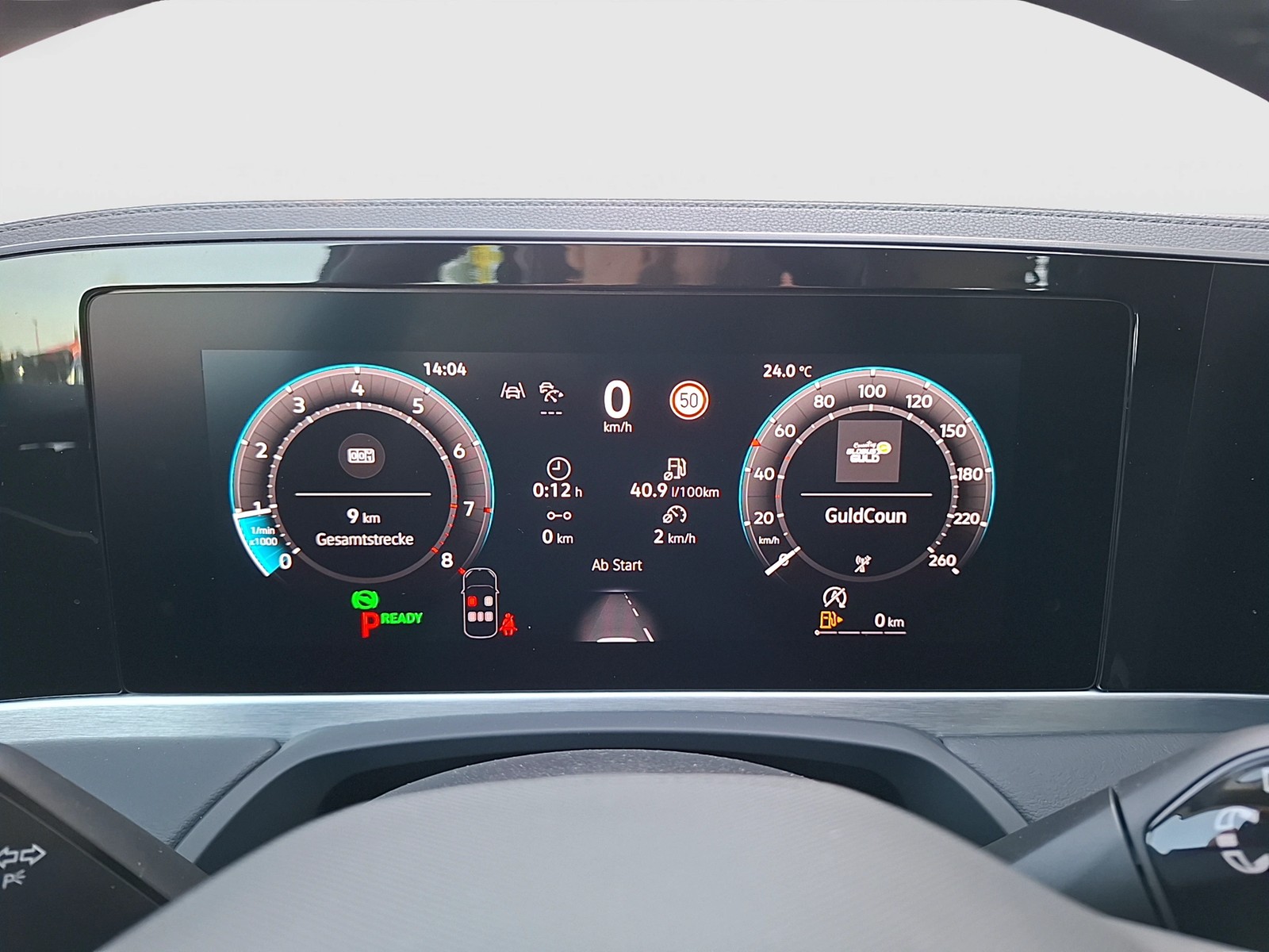 Fahrzeugabbildung Volkswagen Passat Variant eTSI Elegance DSG Matrix AHK Navi AID HUD ACC RFK SH