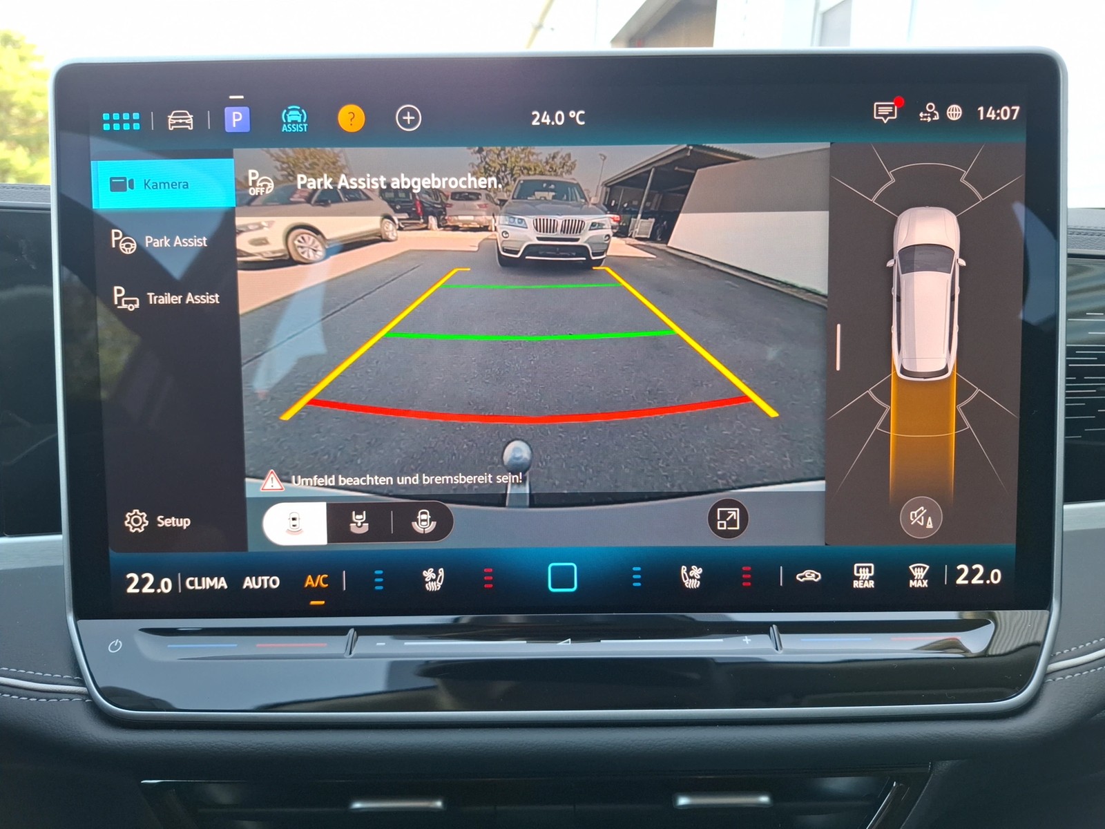 Fahrzeugabbildung Volkswagen Passat Variant eTSI Elegance DSG Matrix AHK Navi AID HUD ACC RFK SH